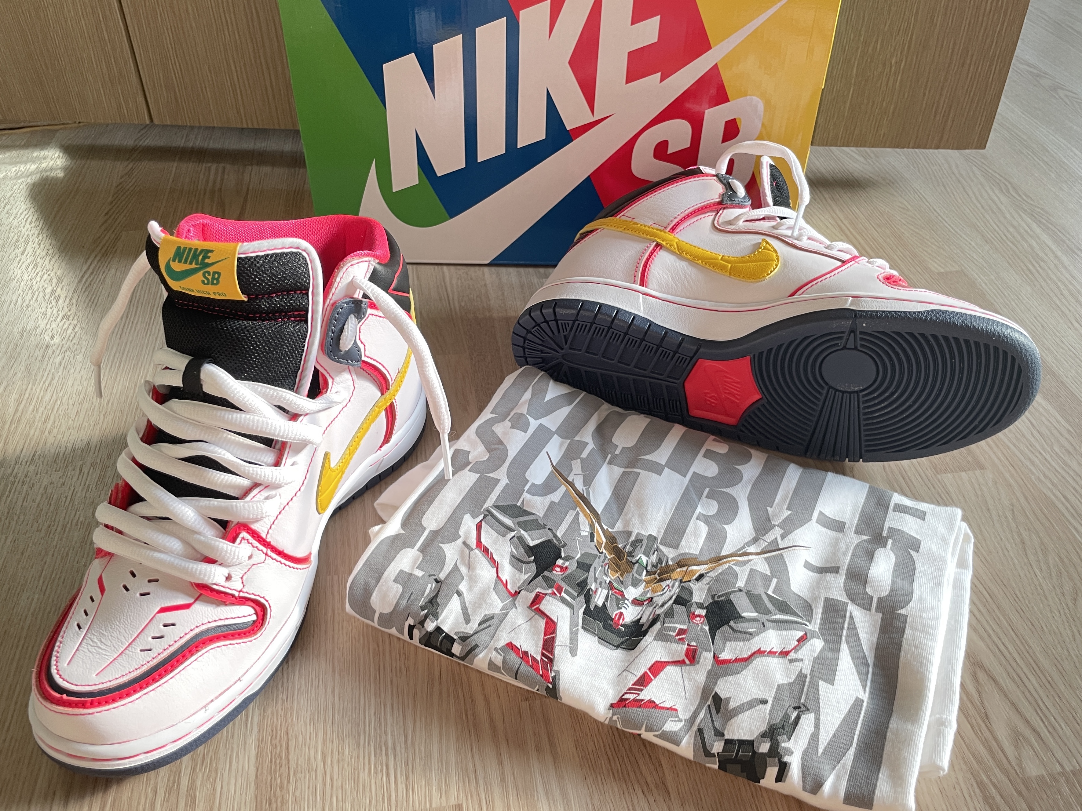 Nike x Gundam SB Dunk High Pro QS Unicorn RX-0 착용 스타일 - 1