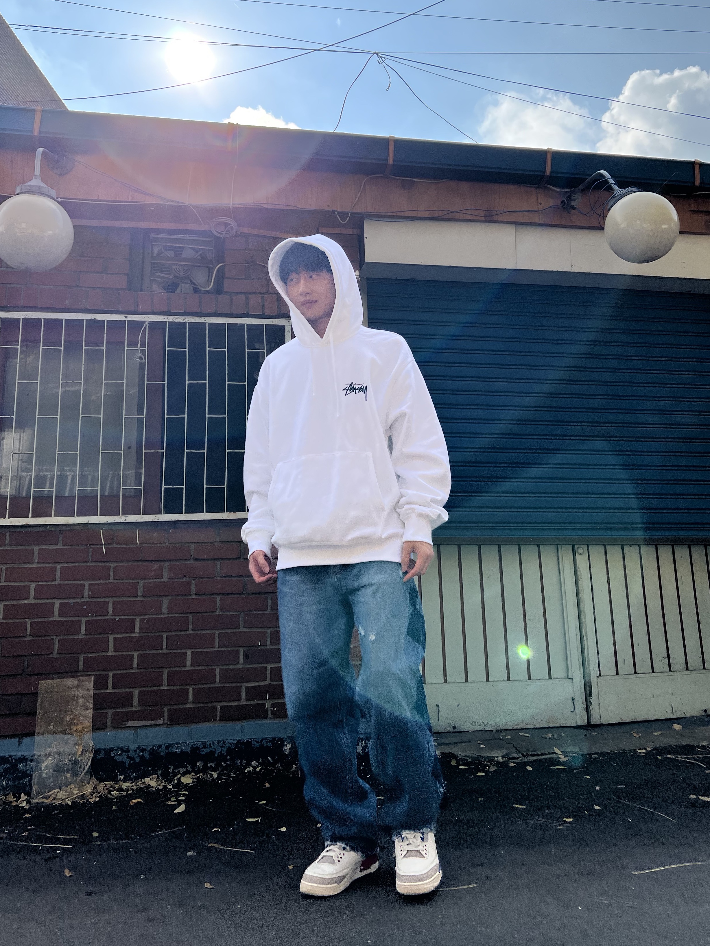 Stussy 8 Ball Fade Hoodie White, Jordan 3 Retro International Flight 착용 스타일 - 3