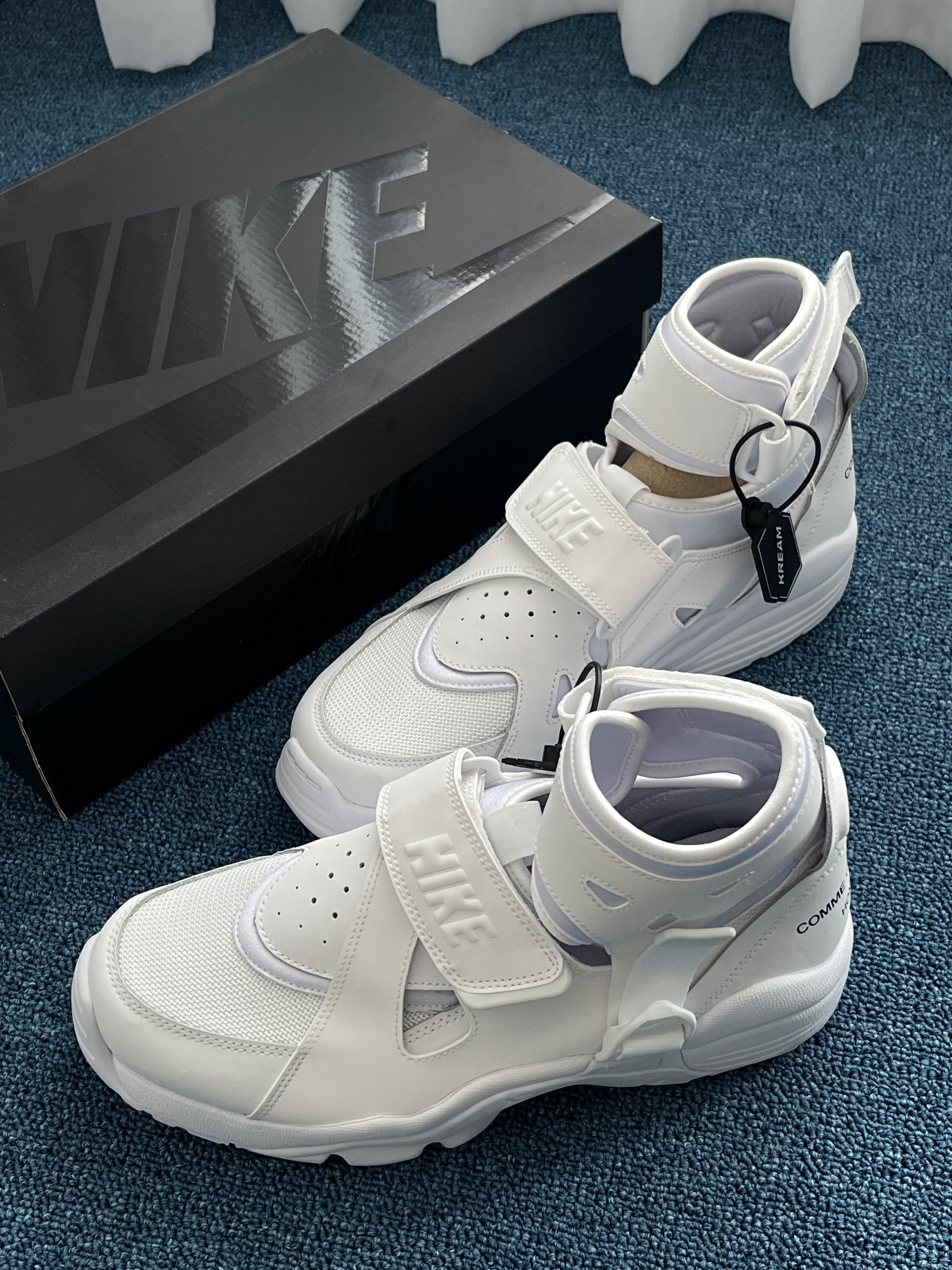 Nike x Comme des Garcons Homme Plus Air Carnivore White 착용 스타일 - 3