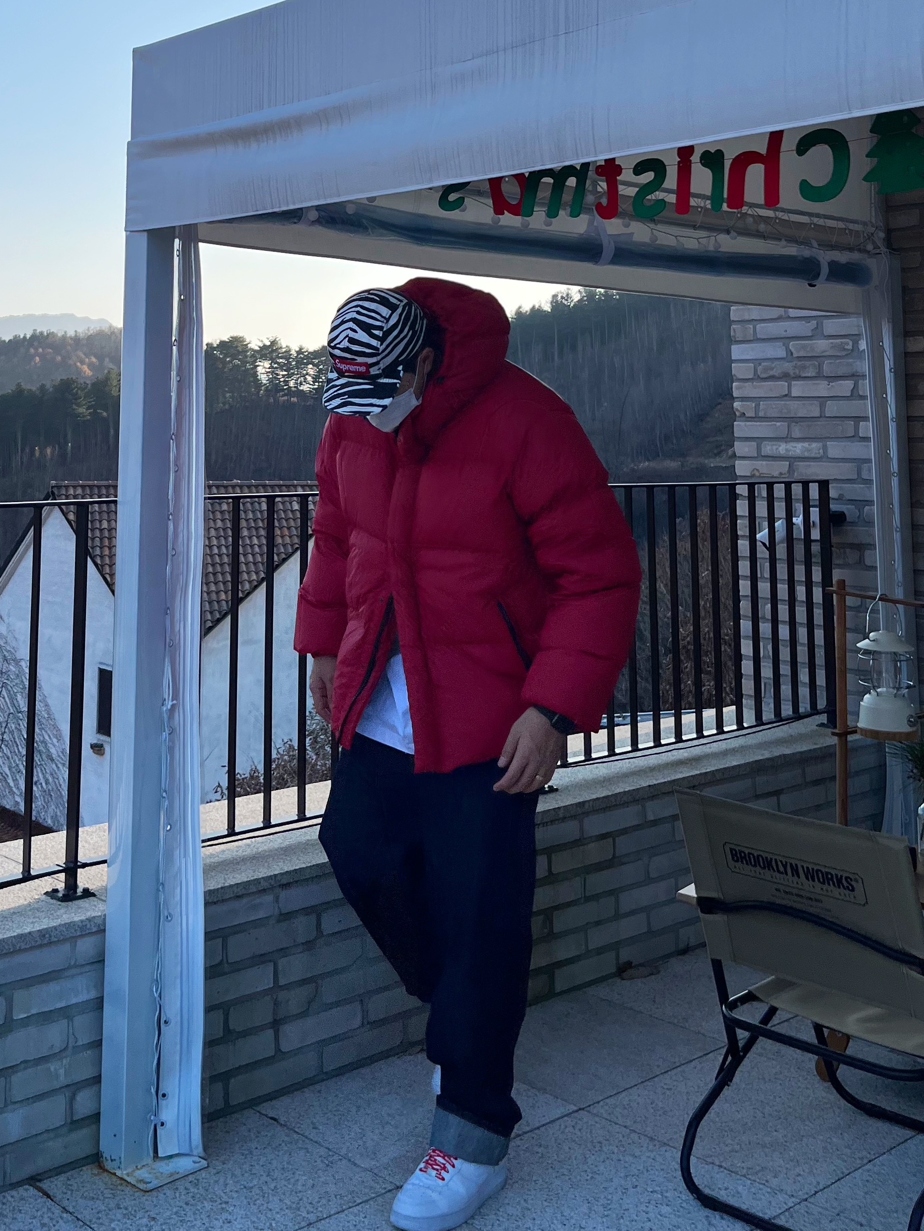 Supreme Washed Chino Twill Camp Cap Zebra - 22FW, Nike x Supreme Air Force 1 Low White 착용 스타일 - 2