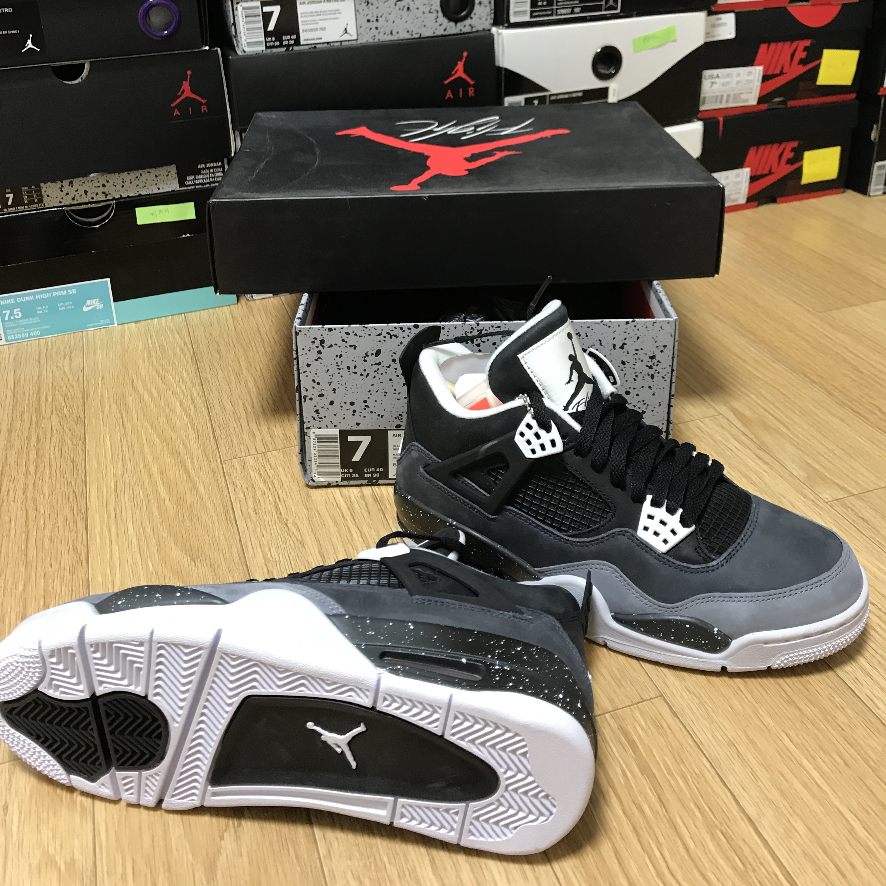 Jordan 4 Retro Fear Pack, Jordan 4 Retro Toro Bravo 착용 스타일 - 3