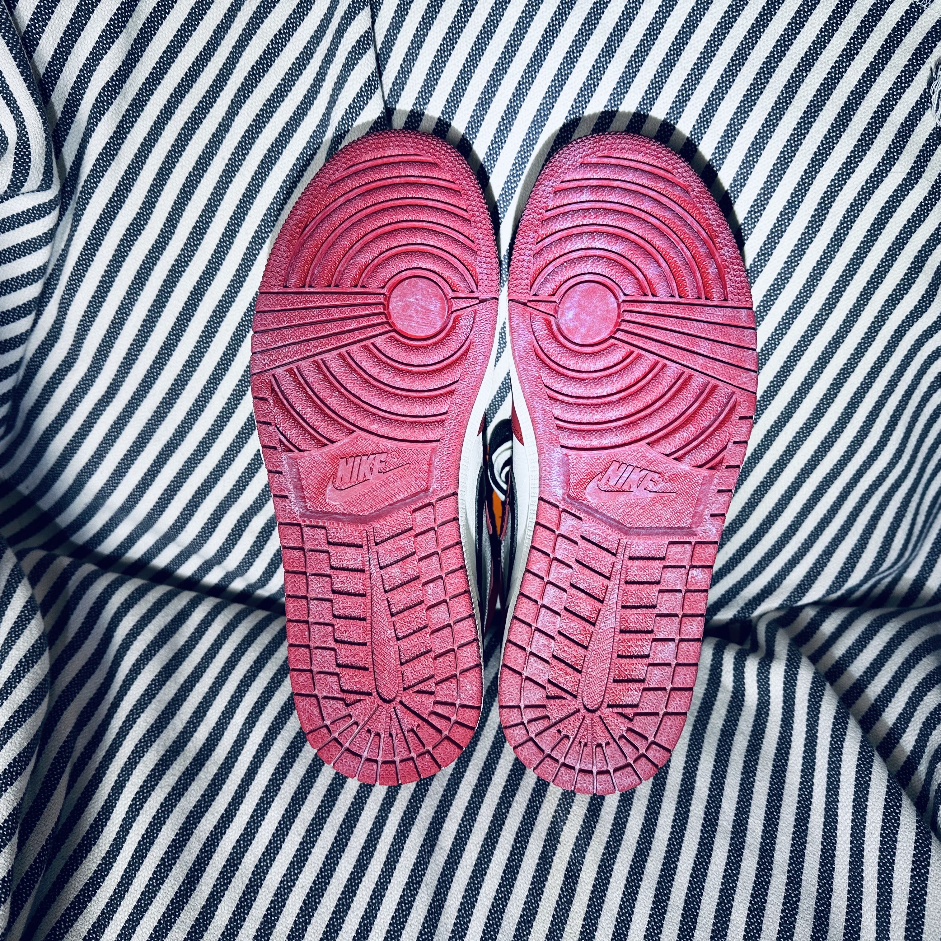 Jordan 1 Retro High OG Chicago 2022 착용 스타일 - 2
