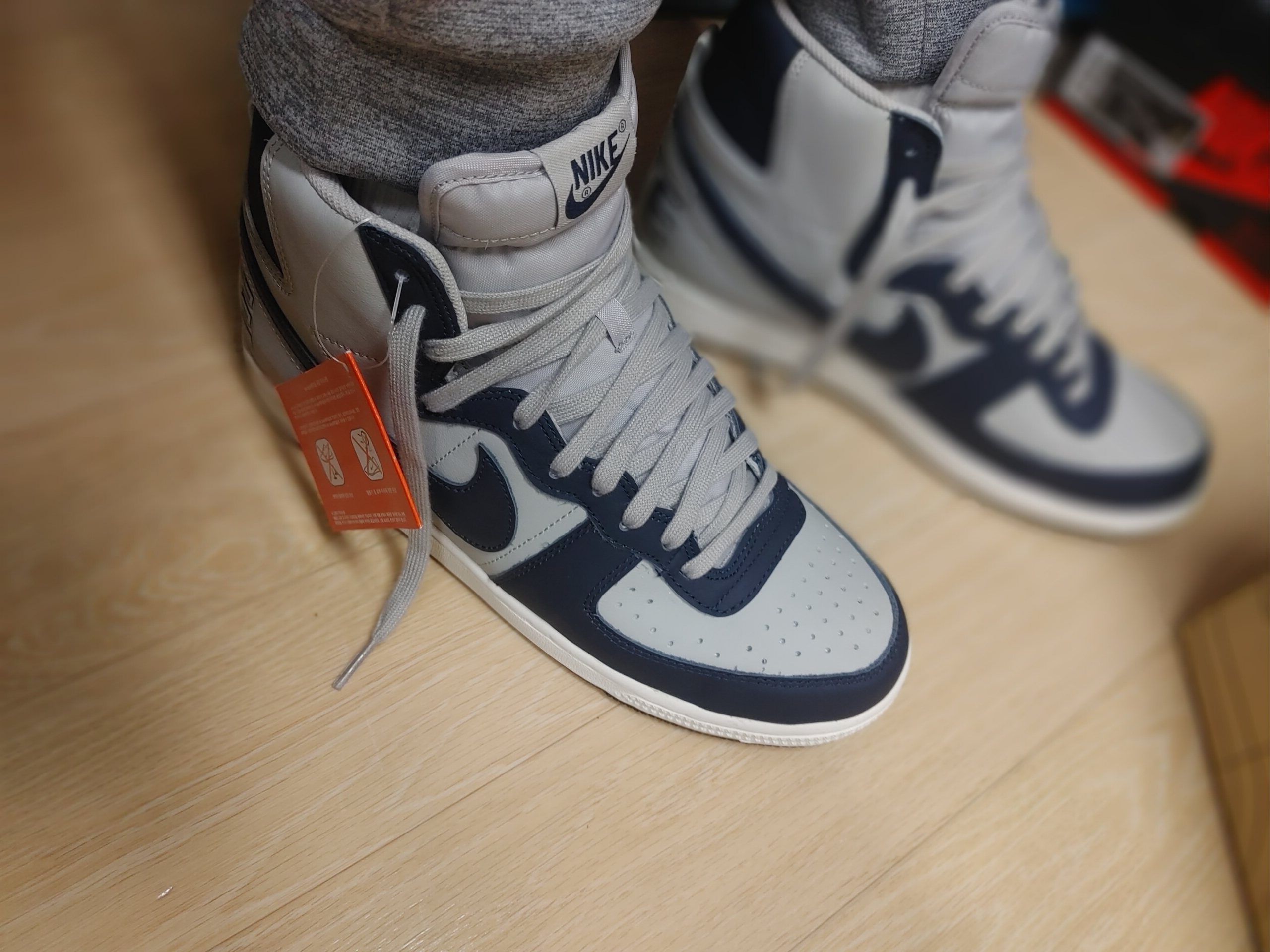 Nike Terminator High Granite and Dark Obsidian 착용 스타일 - 3