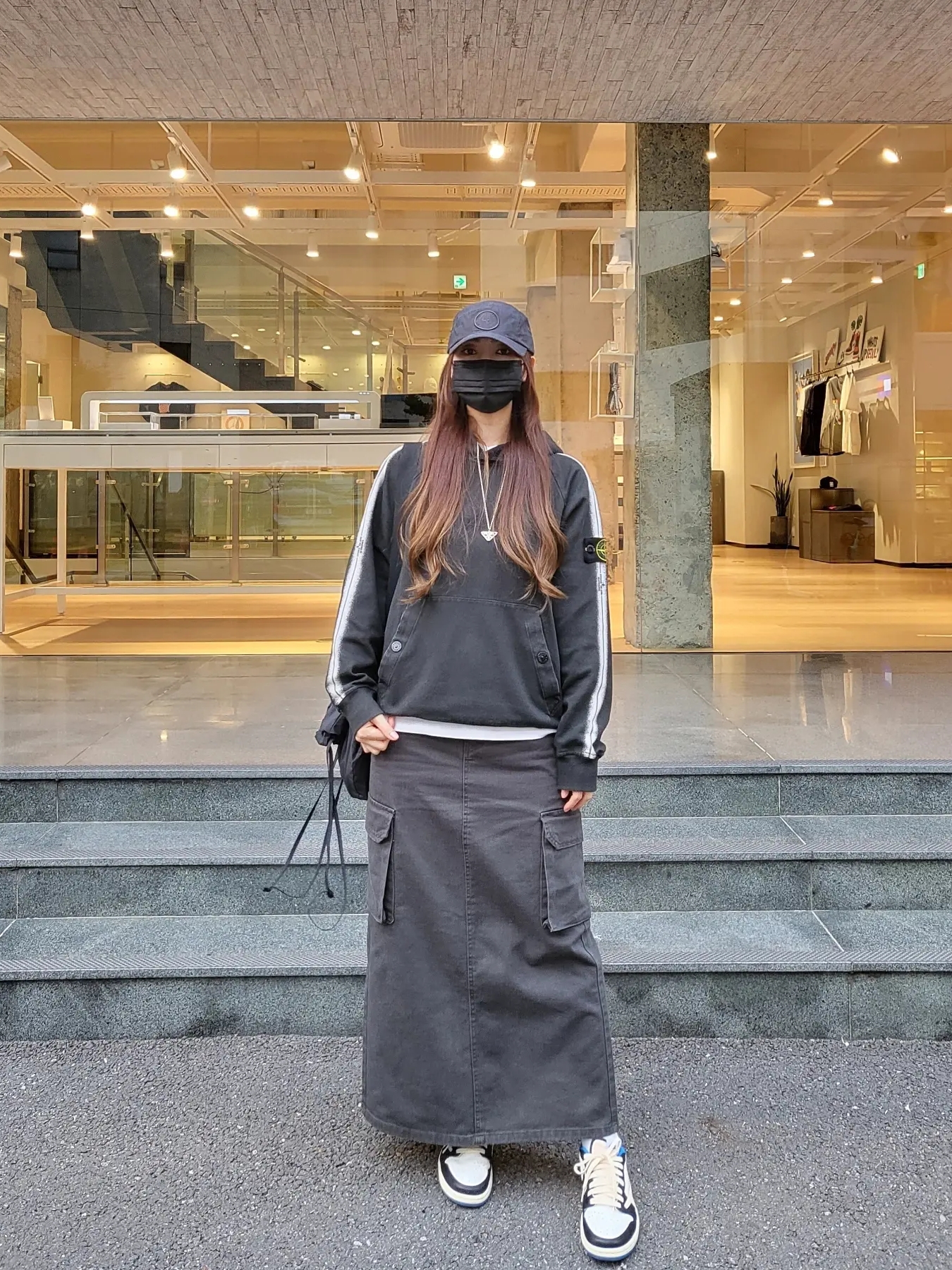 Supreme x Stone Island Reactive Ice Camo Ripstop Camp Cap Black - 22SS, Supreme x Stone Island Stripe Hooded Sweatshirt Black - 22SS 착용 스타일 - 1