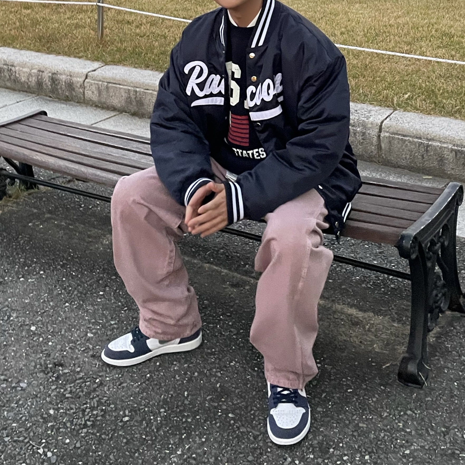 Jordan 1 Retro High OG CO.JP Midnight Navy, (GS) Jordan 1 Retro High OG CO.JP Midnight Navy 착용 스타일 - 1