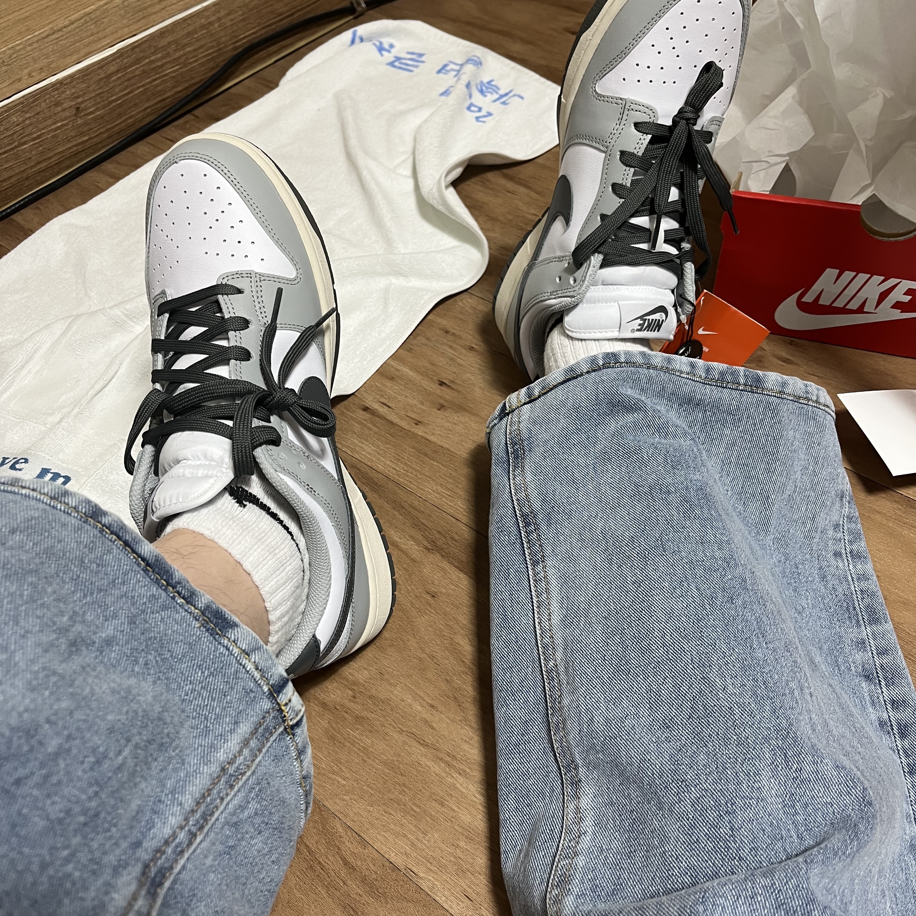 (W) Nike Dunk Low Light Smoke Grey 착용 스타일