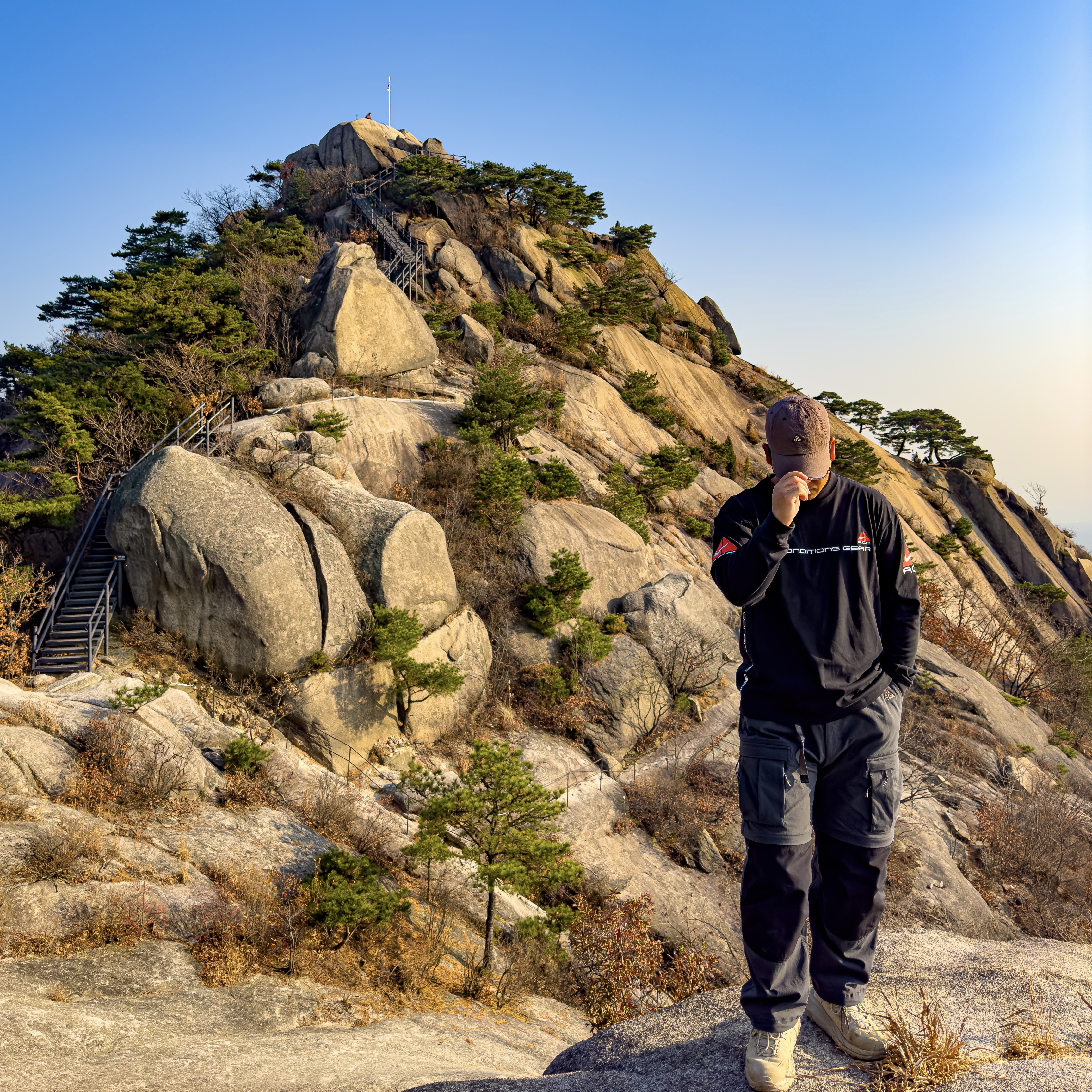 Nike NRG ACG SSNL Lungs Long Sleeve T-Shirt Black - Asia, Nike ACG Smith Summit Cargo Pants Dark Smoke Grey - Asia 착용 스타일
