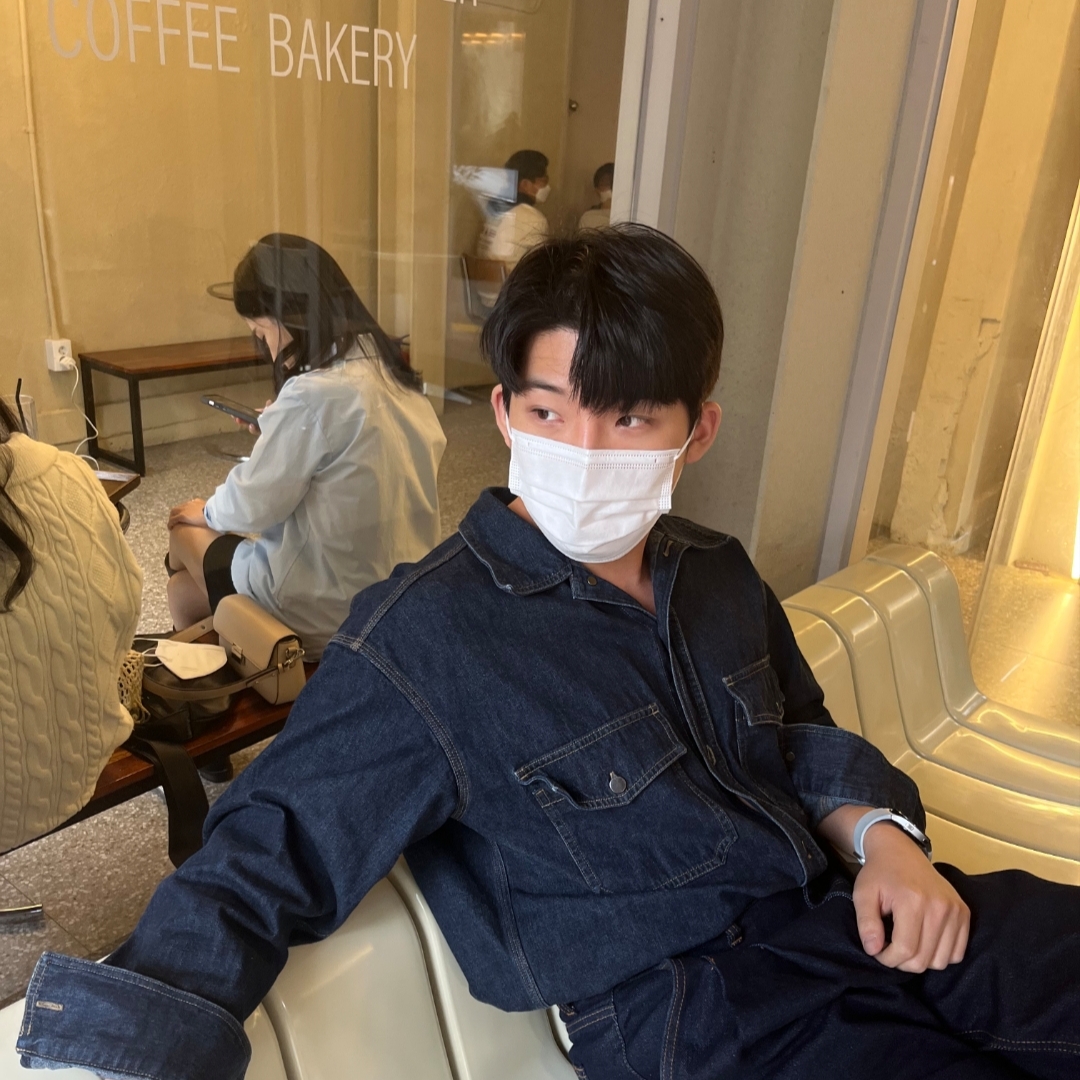 Nike x Sacai LDWaffle Summit White 착용 스타일 - 2