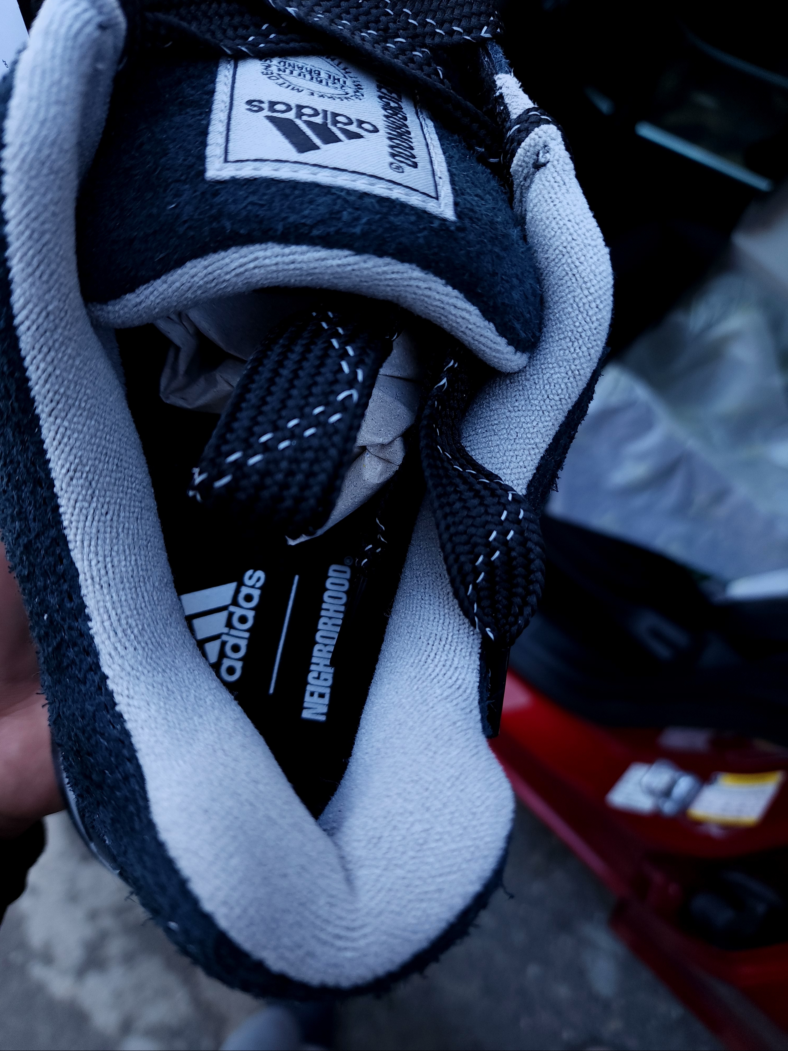 Adidas x Neighborhood Adimatic Core Black 착용 스타일 - 5