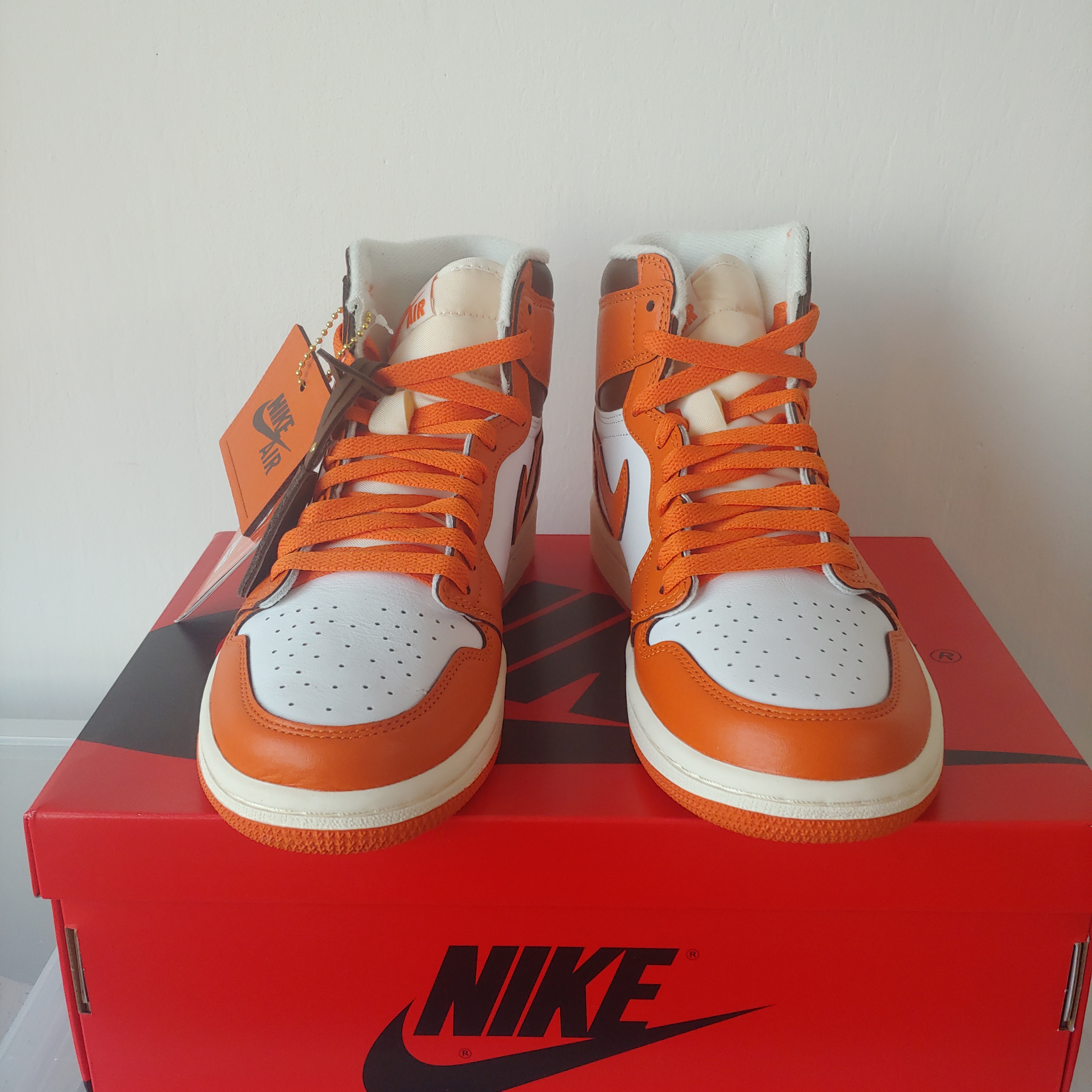 (W) Jordan 1 Retro High OG Starfish 착용 스타일 - 1