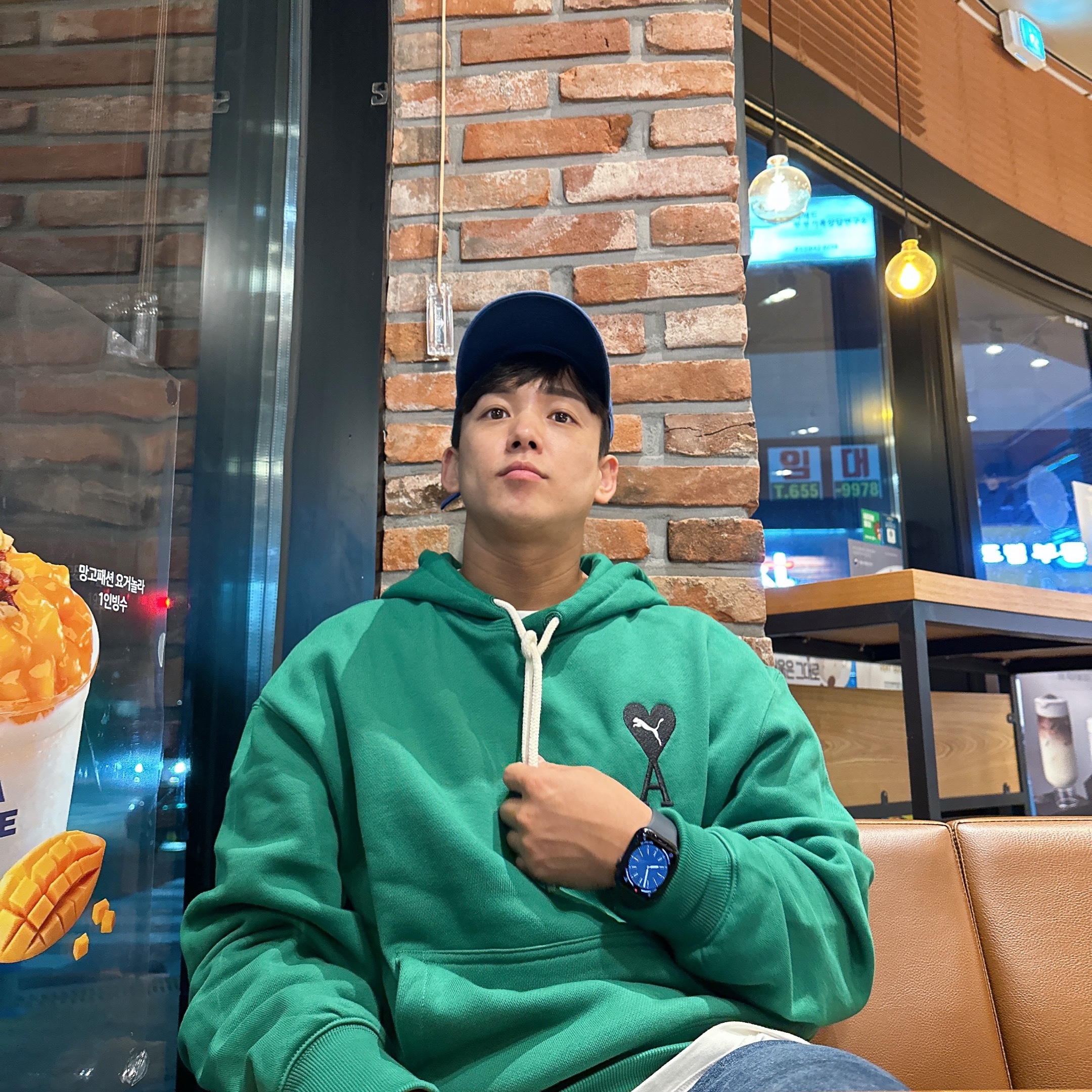 Puma x AMI Hoodie Verdant Green 착용 스타일 - 2