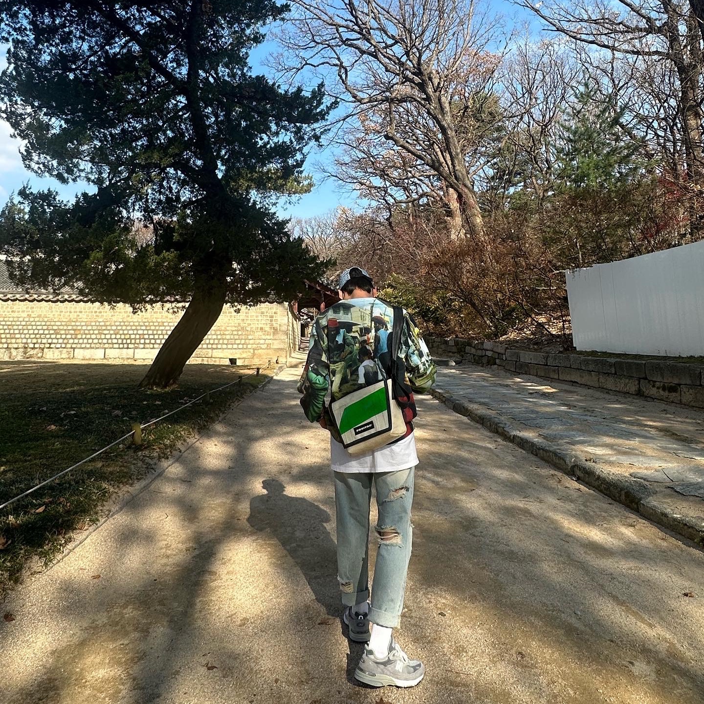 Stussy Peter Tosh Print Sweater Multi, New Balance 993 Made in USA Grey - D Standard 착용 스타일 - 4