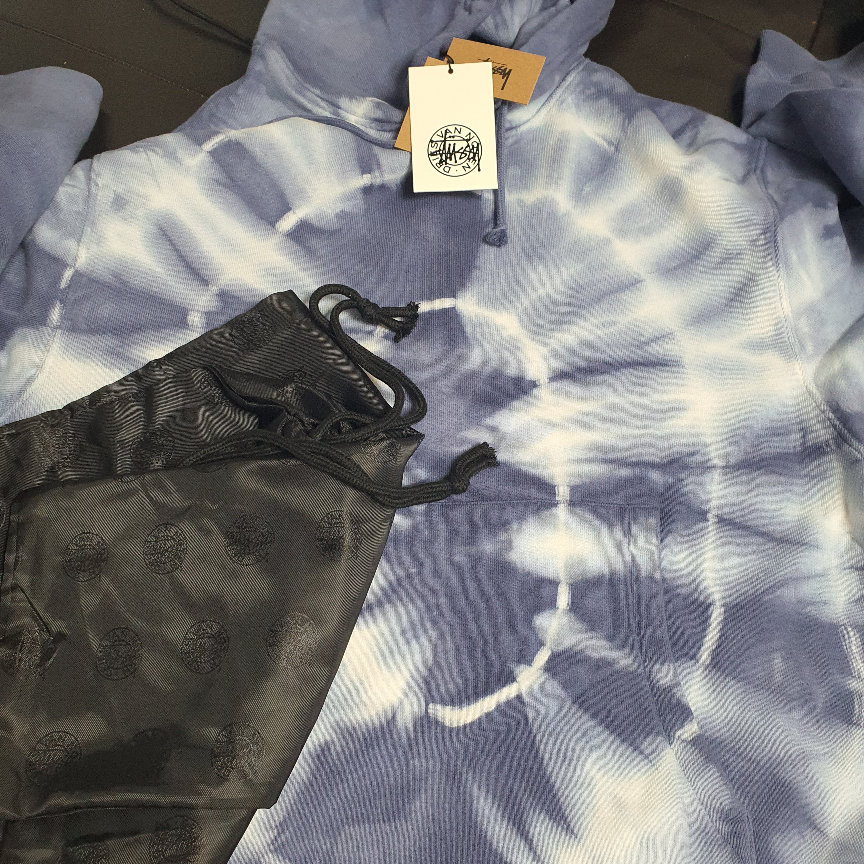 Stussy x Dries Van Noten Tie Dye Hoodie Blue 착용 스타일 - 2