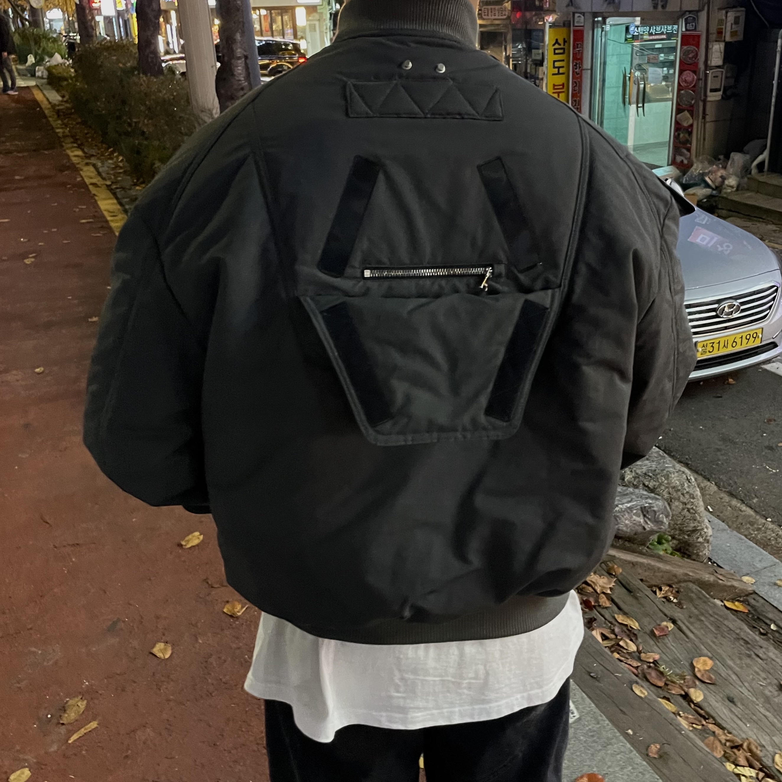 Apple AirPods Max Lightning Space Gray (Korean Ver.), Undermycar Ababell Multi Flap Oversized Bomber Balsam Green - 22SS 착용 스타일 - 3