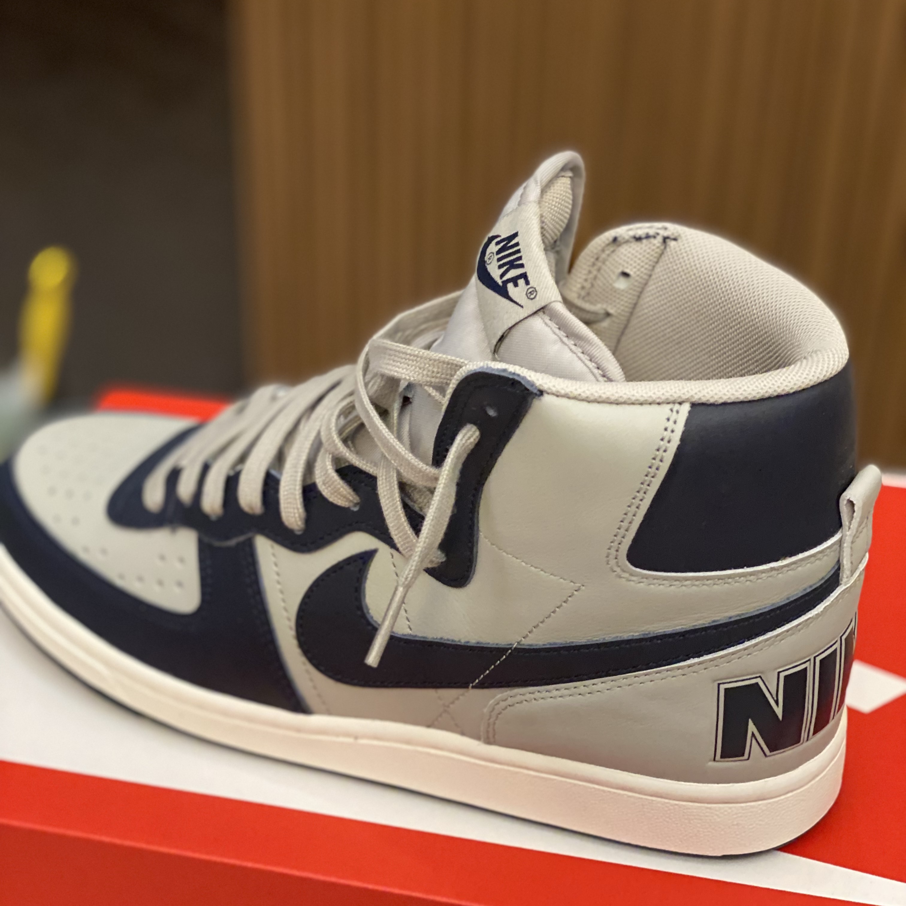 Nike Terminator High Granite and Dark Obsidian 착용 스타일