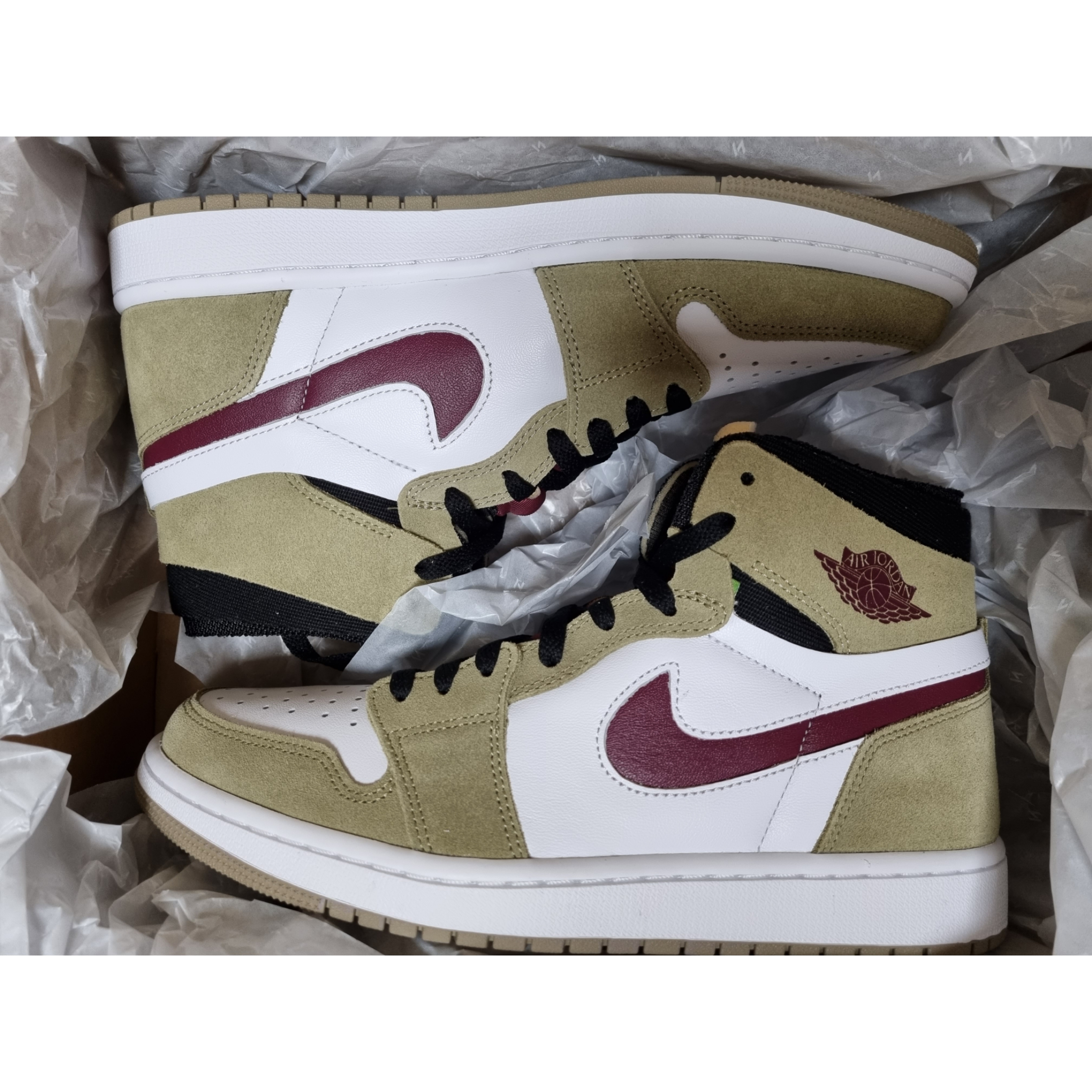 Jordan 1 Zoom Air CMFT Neutral Olive 착용 스타일 - 2