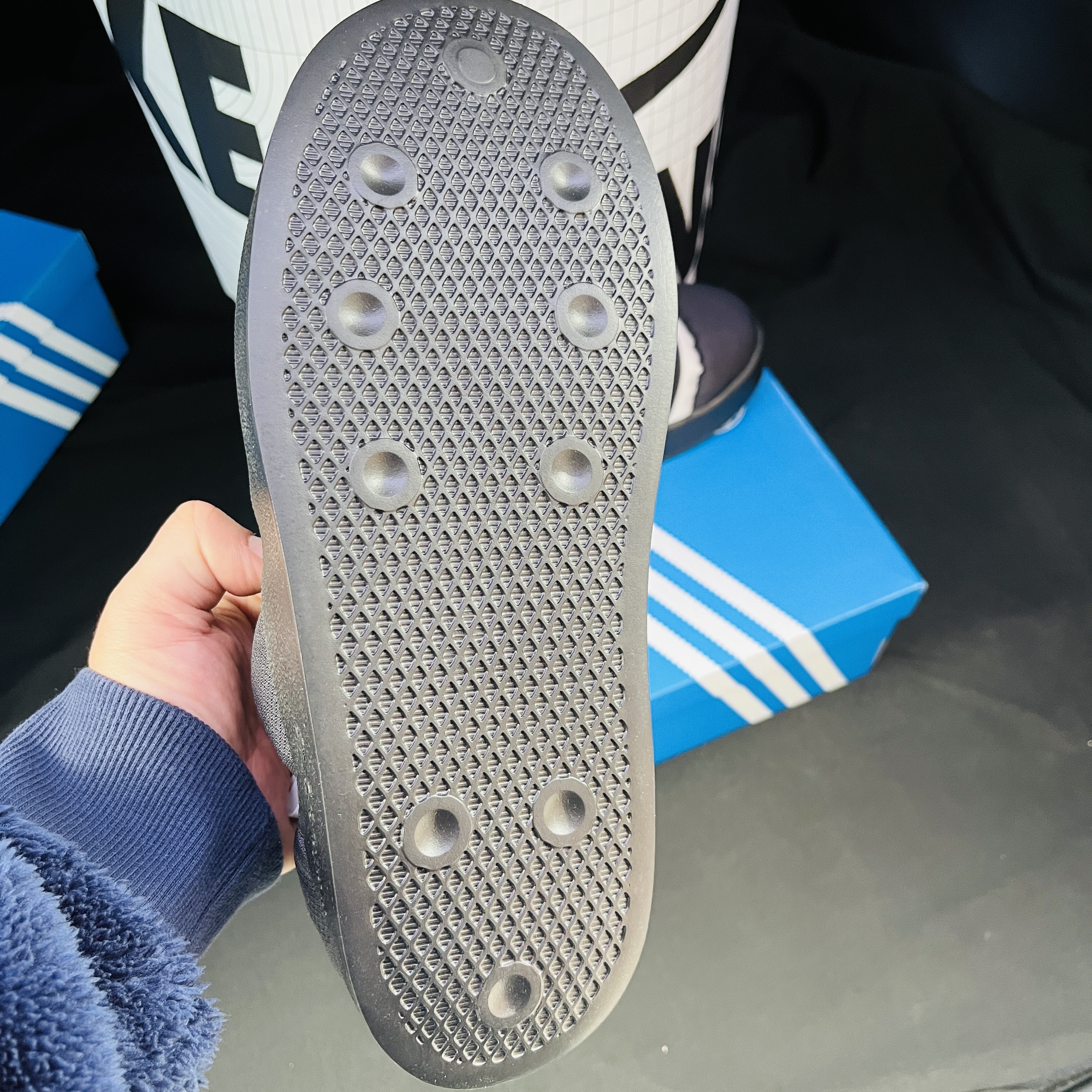 Adidas Puffylette Core Black 착용 스타일 - 2