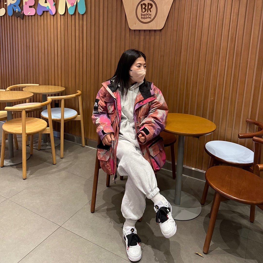 Nike x Peaceminusone Air Force 1 Low Para-Noise 2.0, Supreme x The North Face Cargo Jacket Multi-Color - 20SS 착용 스타일 - 5