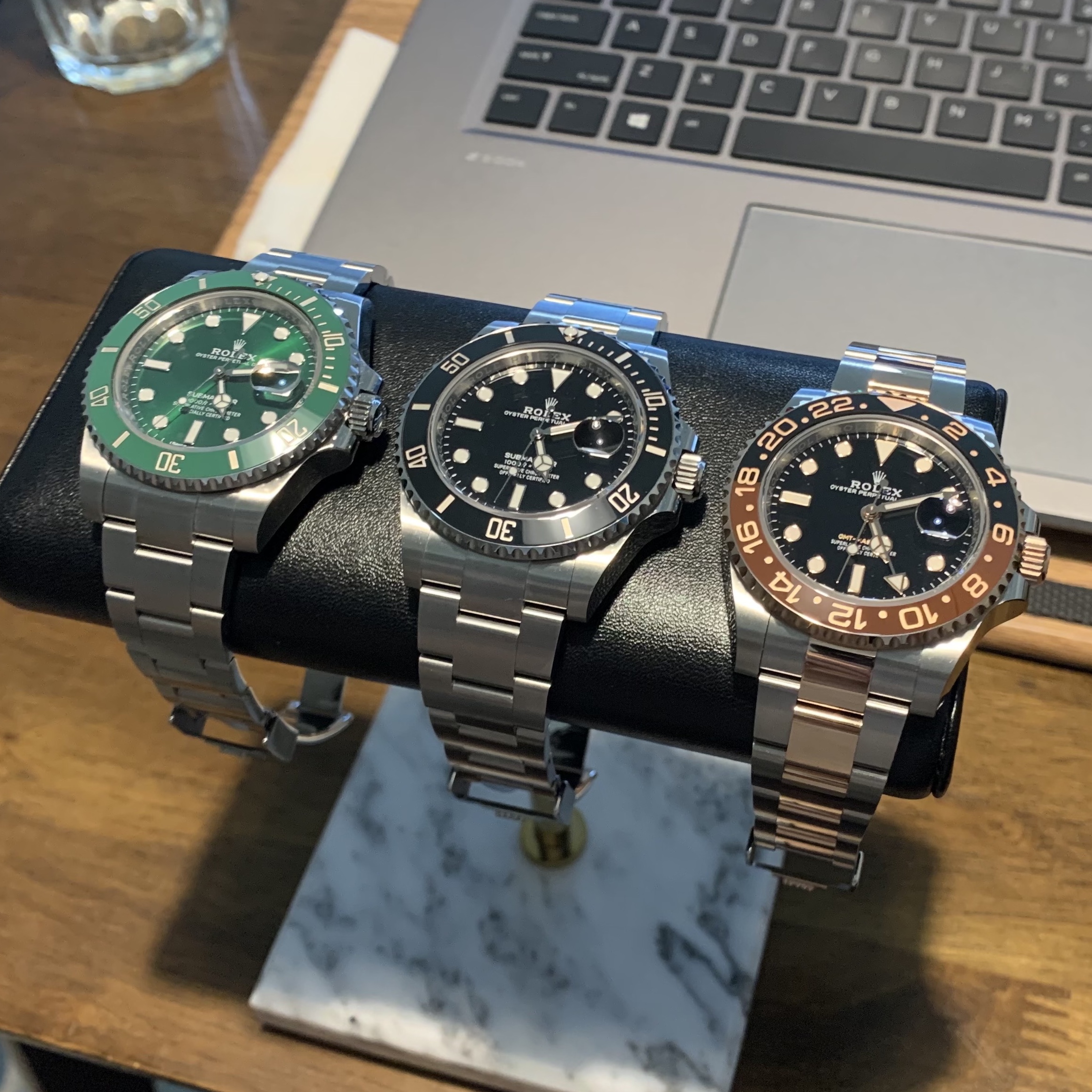 Rolex Submariner Date 40mm 116610LV Green Oyster, Rolex Submariner Date 41mm 126610LN Black Oyster 착용 스타일