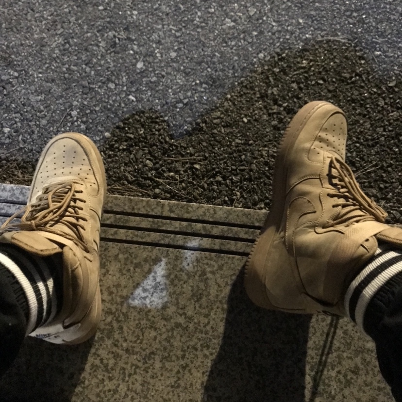 Nike Air Force 1 High '07 LV8 WB Flax 착용 스타일
