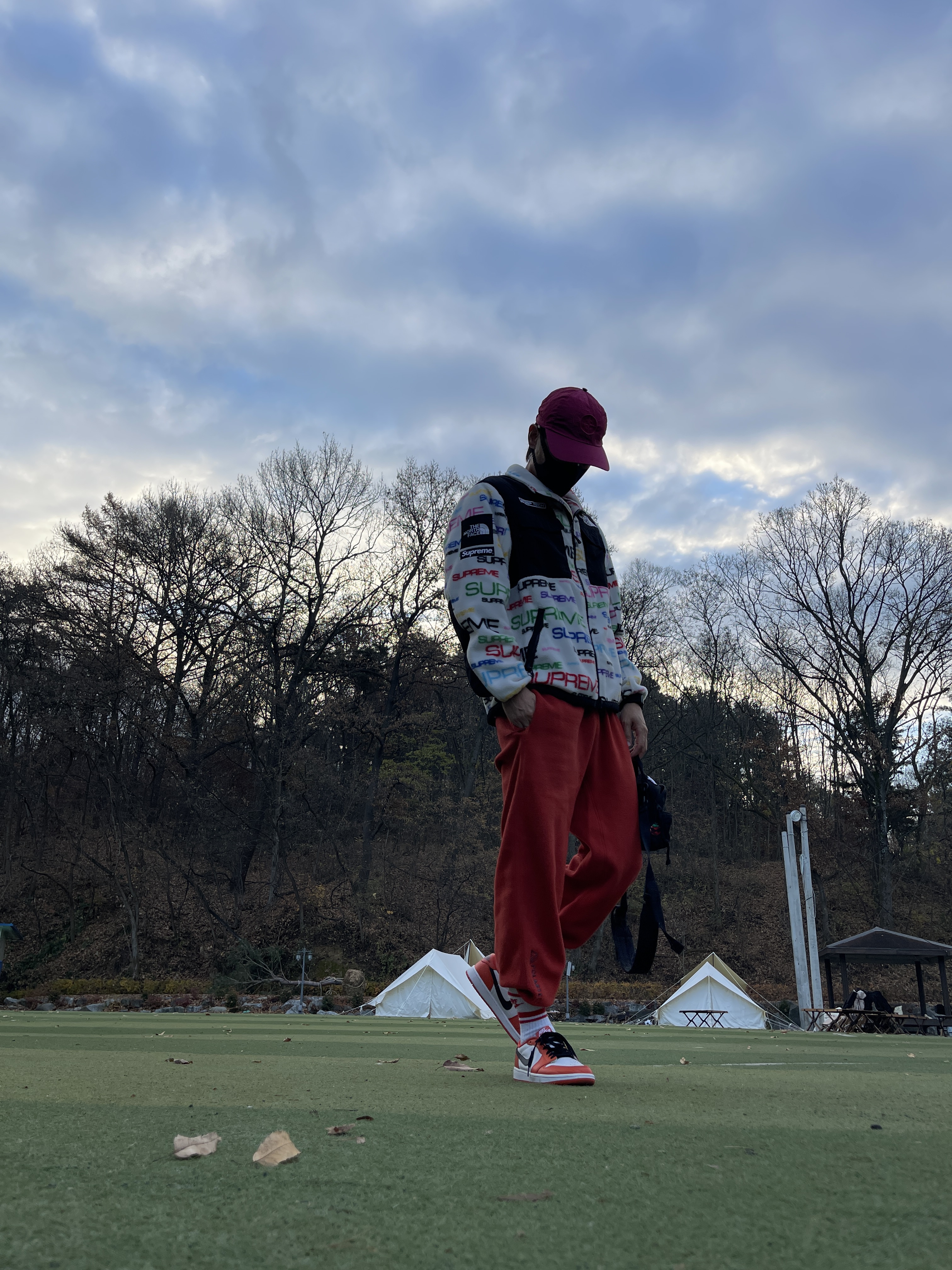 Supreme x The North Face Steep Tech Fleece Jacket White - 21FW, Stone Island 99576 Nylon Metal 6-Panel Cap Cyclamen - 22SS 착용 스타일 - 5