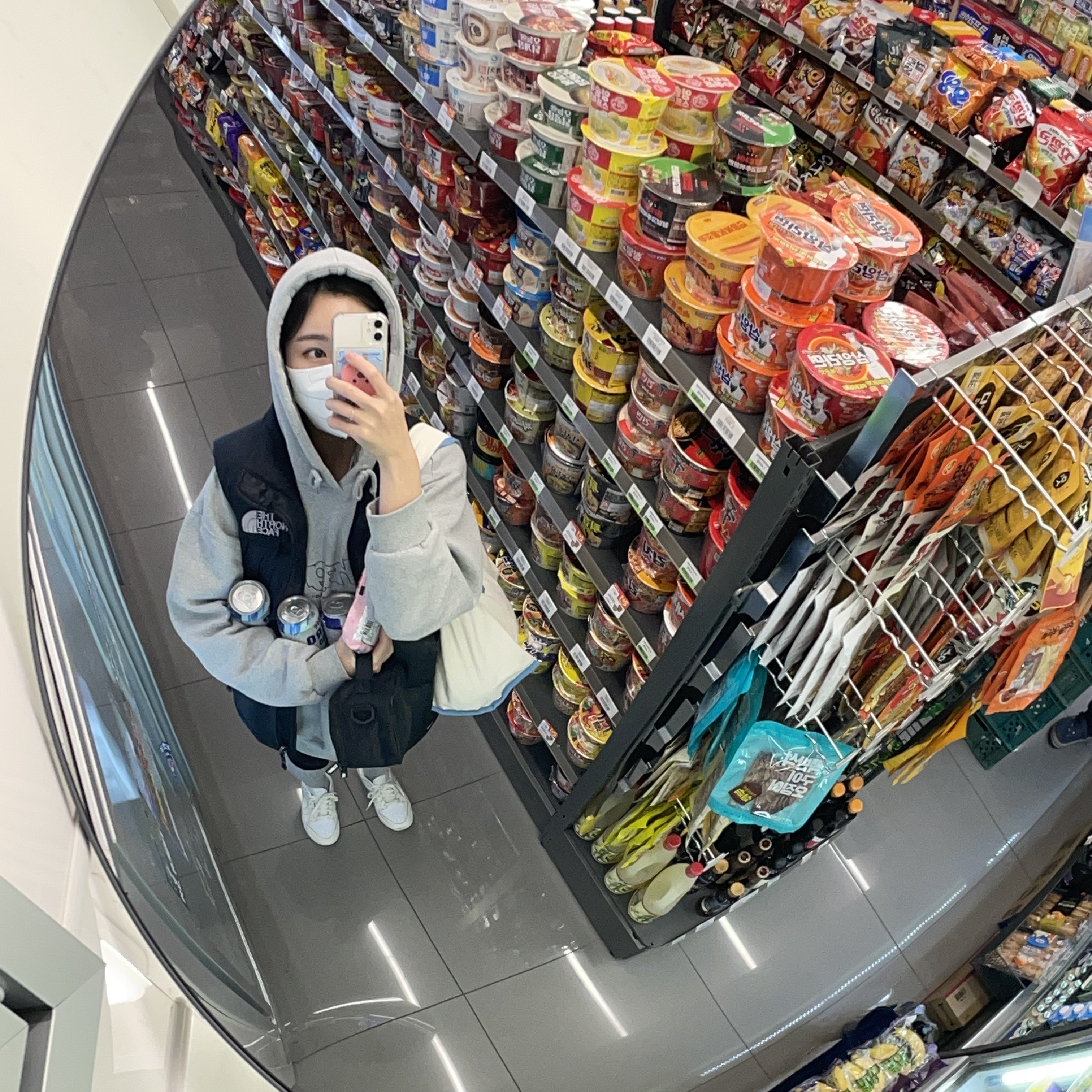 (W) Nike Dunk Low White and Sail, The North Face White Label Novelty Nuptse Down Vest Black 착용 스타일