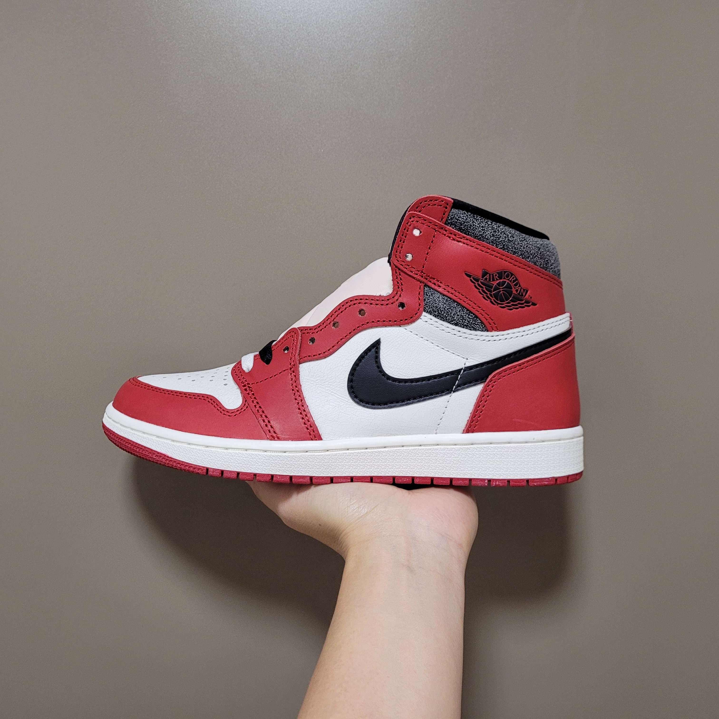 Jordan 1 Retro High OG Chicago 2022 착용 스타일 - 1