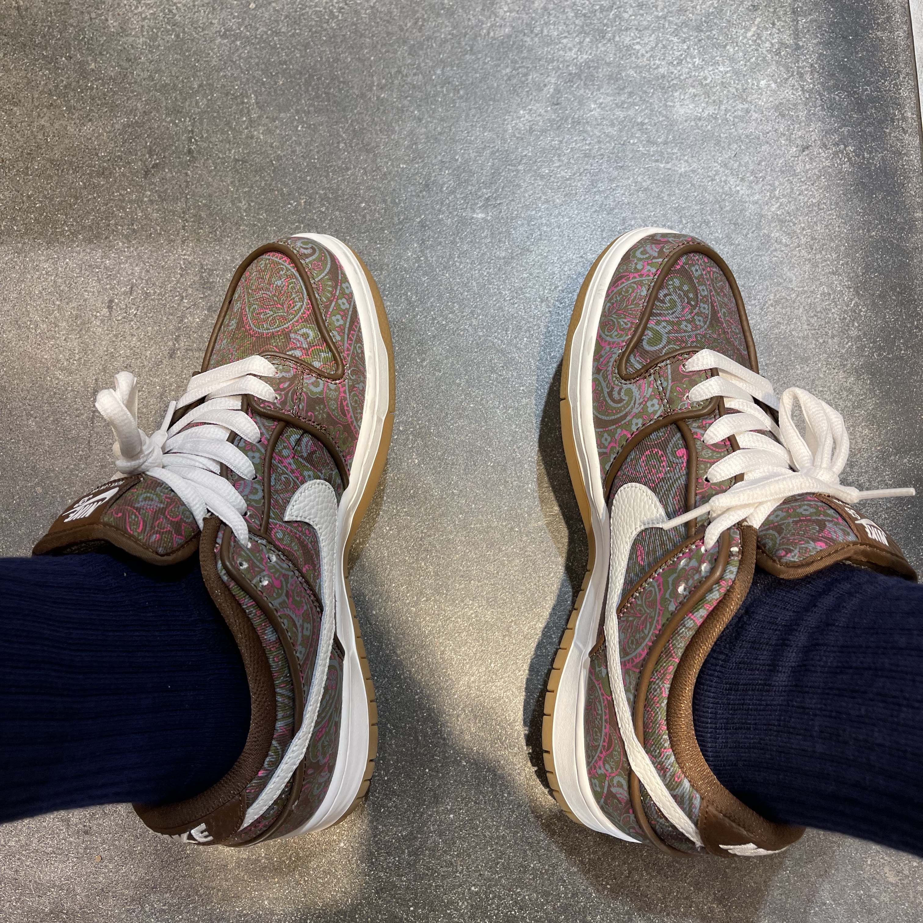 Nike SB Dunk Low Pro Premium Paisley 착용 스타일