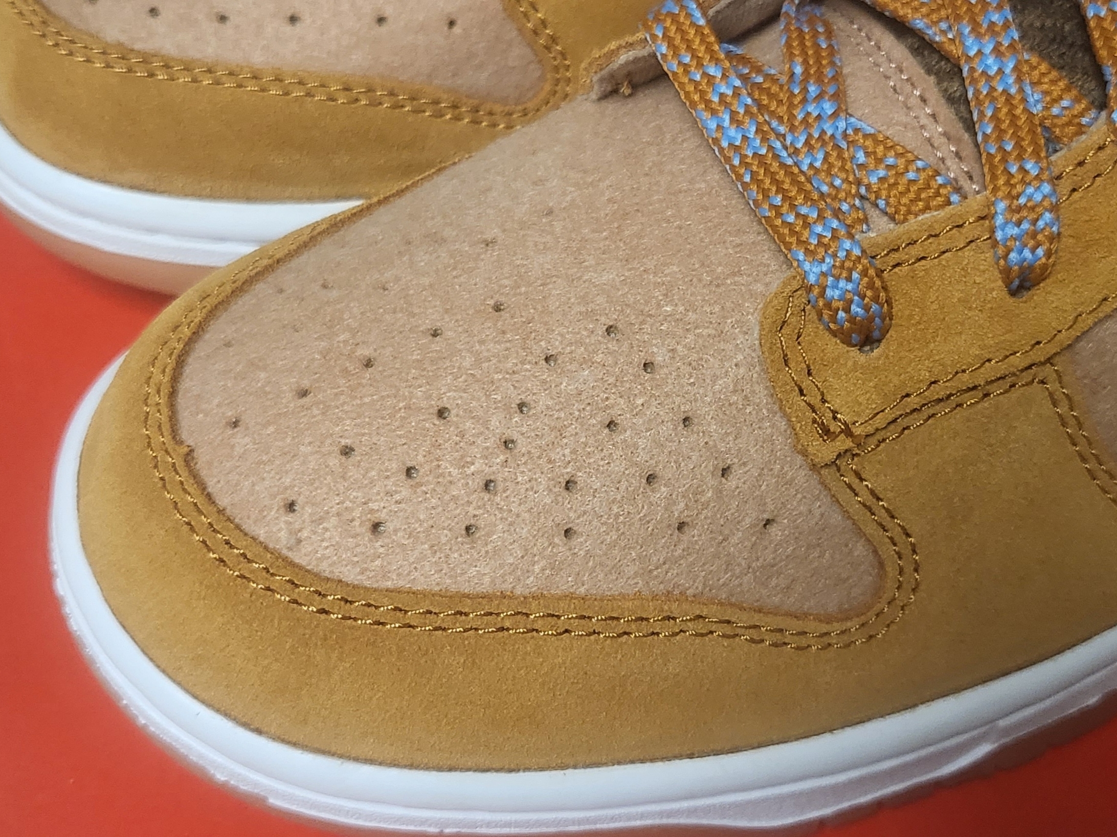 Nike Dunk Low SE Praline Desert Ochre 착용 스타일 - 5