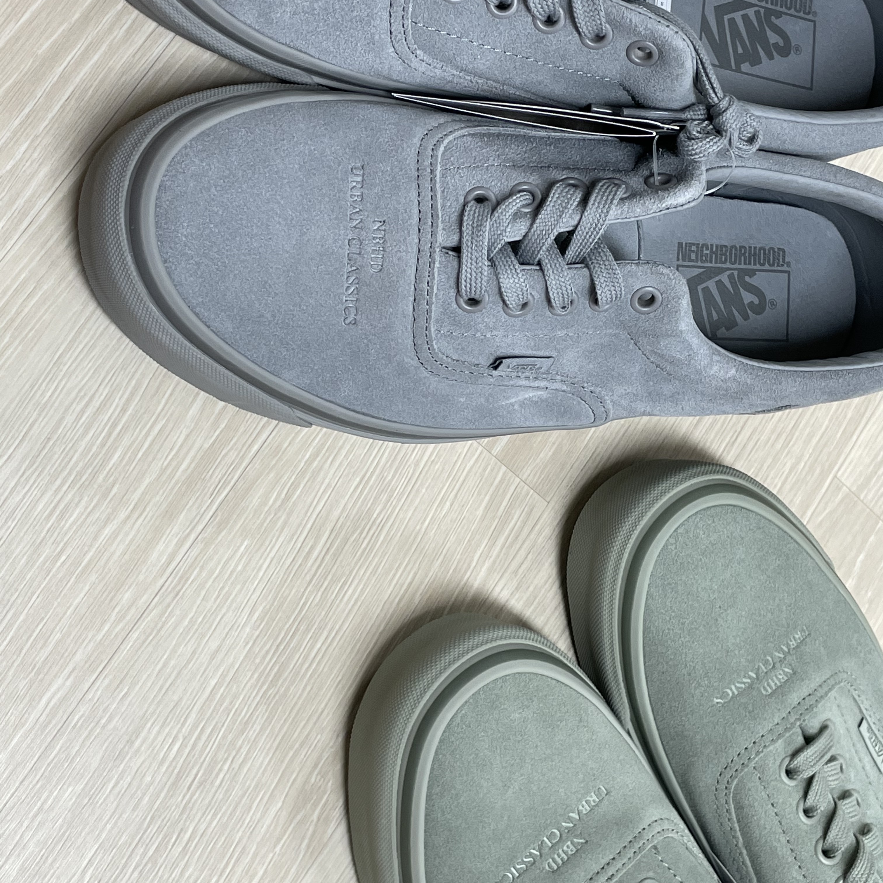 Vans x Neighborhood Era 95 DX Grey, Vans x Neighborhood Era 95 DX Green 착용 스타일 - 1