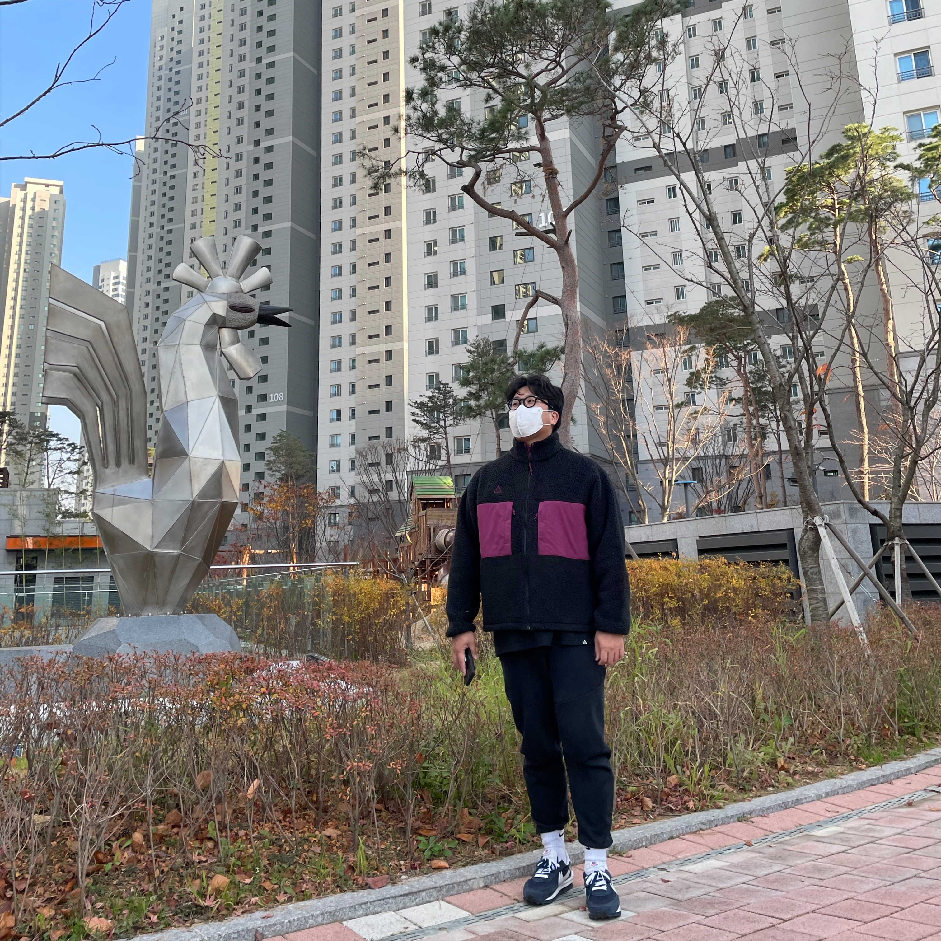 Nike ACG Microfleece Jacket Black - Asia, Nike x Sacai x Fragment LDWaffle Blackened Blue 착용 스타일