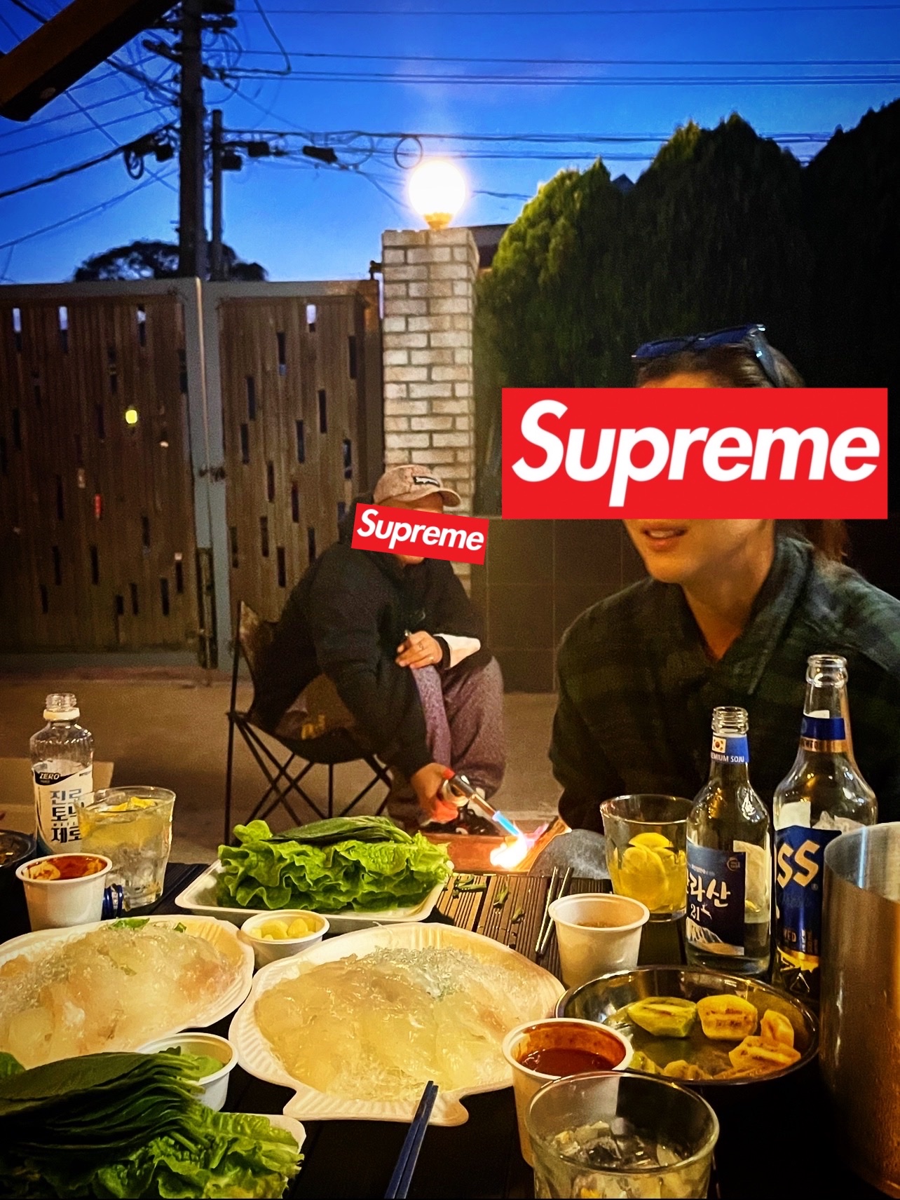 Supreme x The North Face Bandana T-Shirt White - 22SS, Supreme x The North Face Bandana Hooded Sweatshirt White - 22SS 착용 스타일 - 3