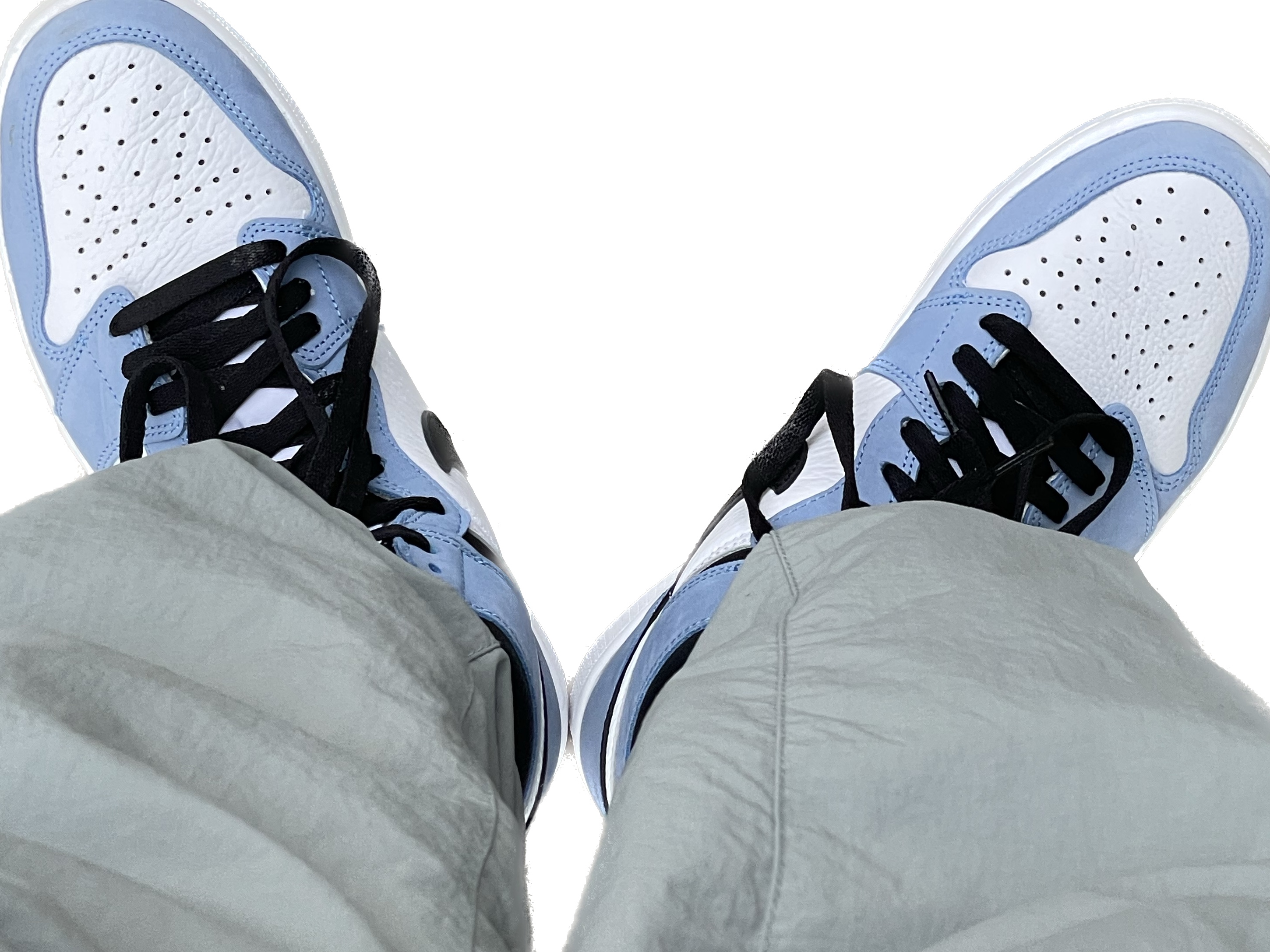Jordan 1 Retro High OG University Blue 착용 스타일 - 1