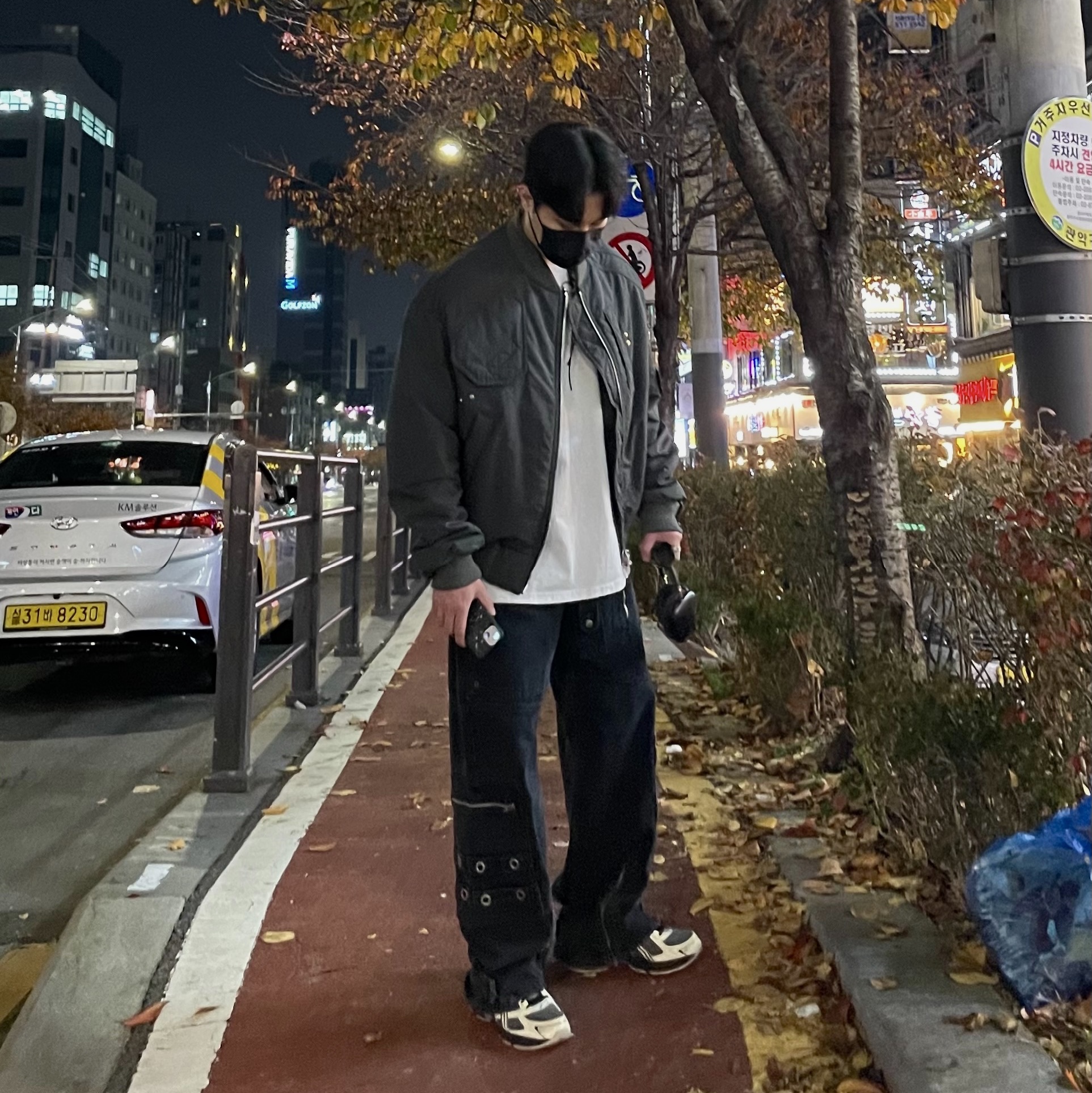 Apple AirPods Max Lightning Space Gray (Korean Ver.), Undermycar Ababell Multi Flap Oversized Bomber Balsam Green - 22SS 착용 스타일 - 2