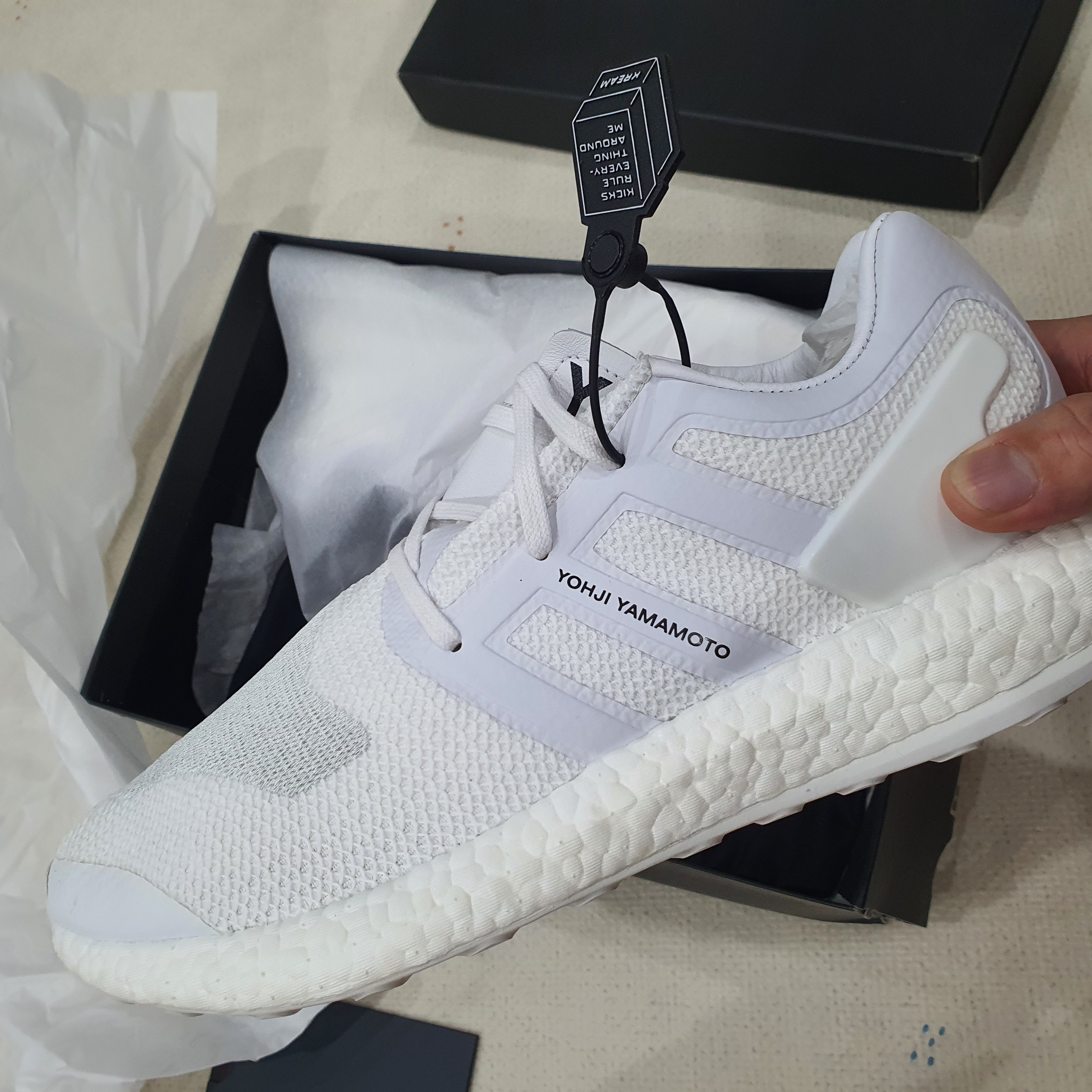 Y-3 Pureboost Triple White 착용 스타일 - 3