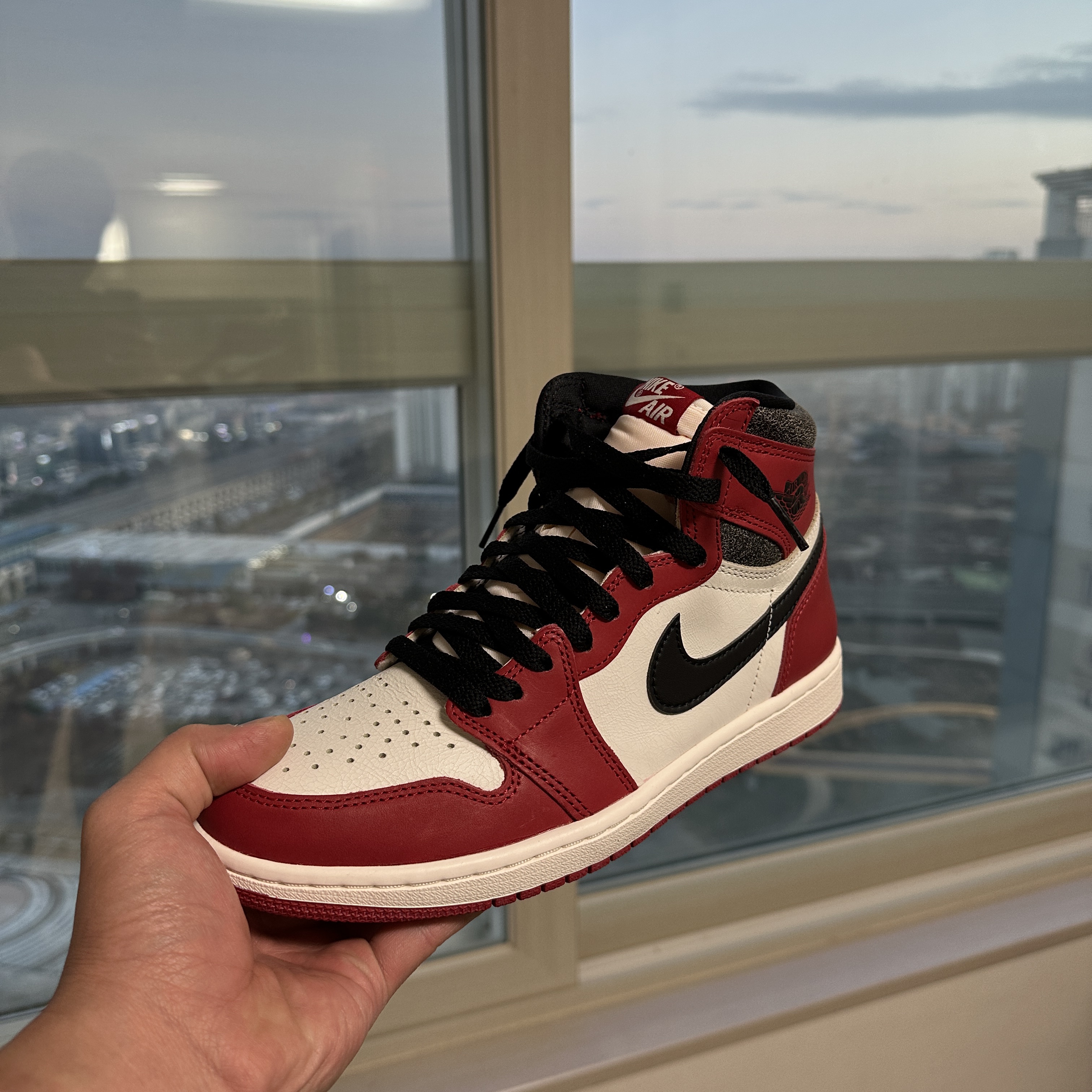 Jordan 1 Retro High OG Chicago 2022 착용 스타일 - 2