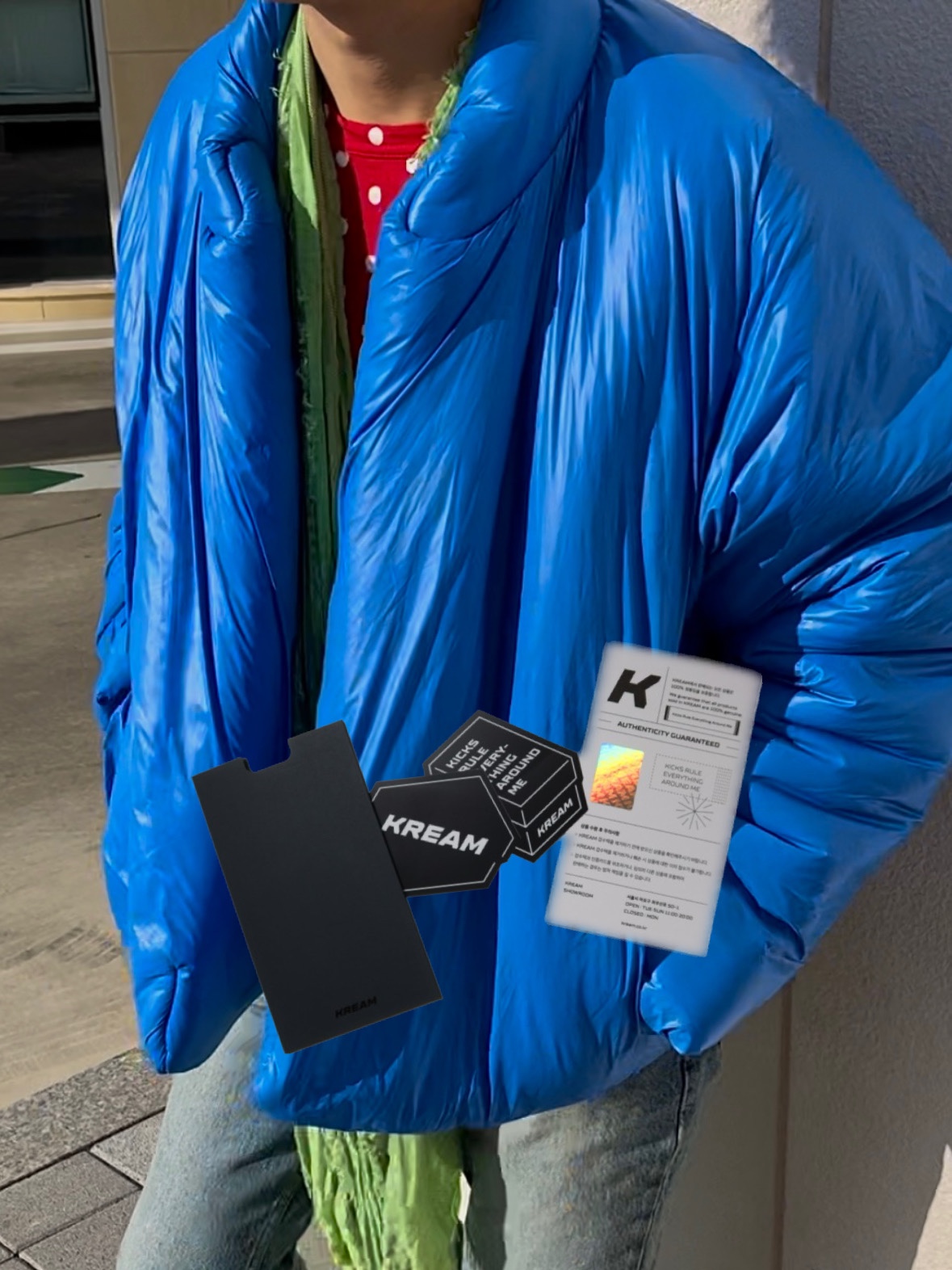 Yeezy Gap Round Jacket Blue 착용 스타일 - 4