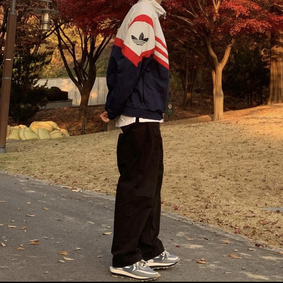 Nike x Sacai x Clot LDWaffle Cool Grey 착용 스타일 - 2