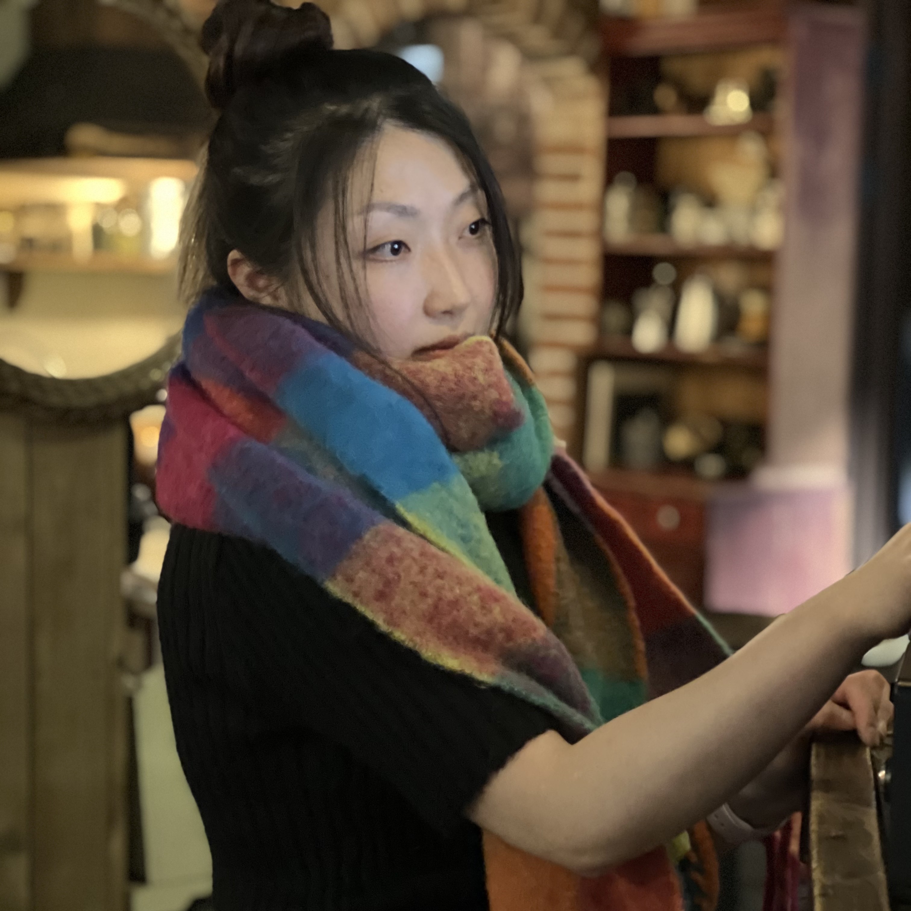 Acne Studios Mohair Check Muffler Fuchsia Pink Yellow Blue 착용 스타일 - 2