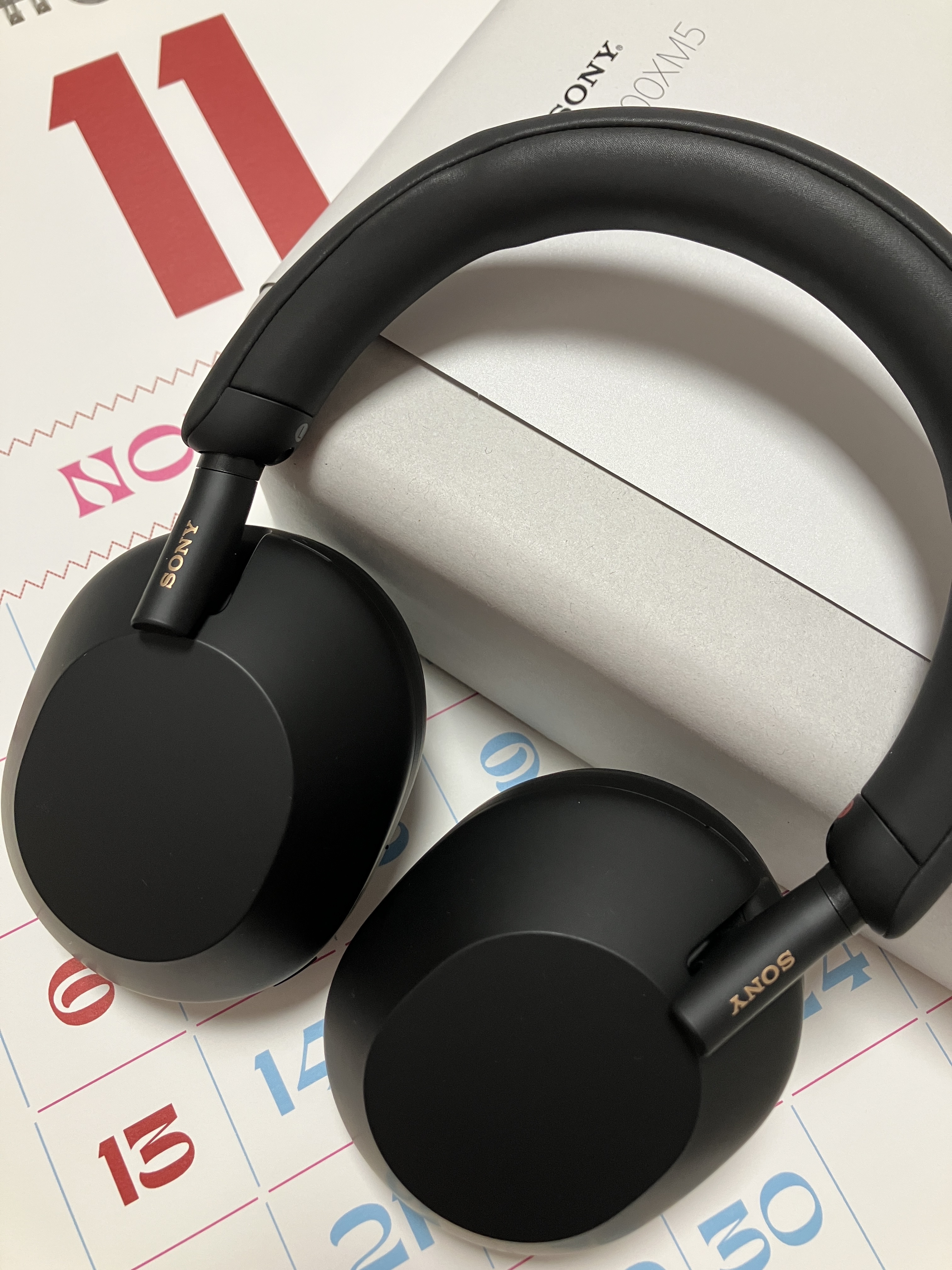 Sony WH-1000XM5 Black (Korean Ver.), Sony WH-1000XM5 Black (Sony Korea Ver.) 착용 스타일