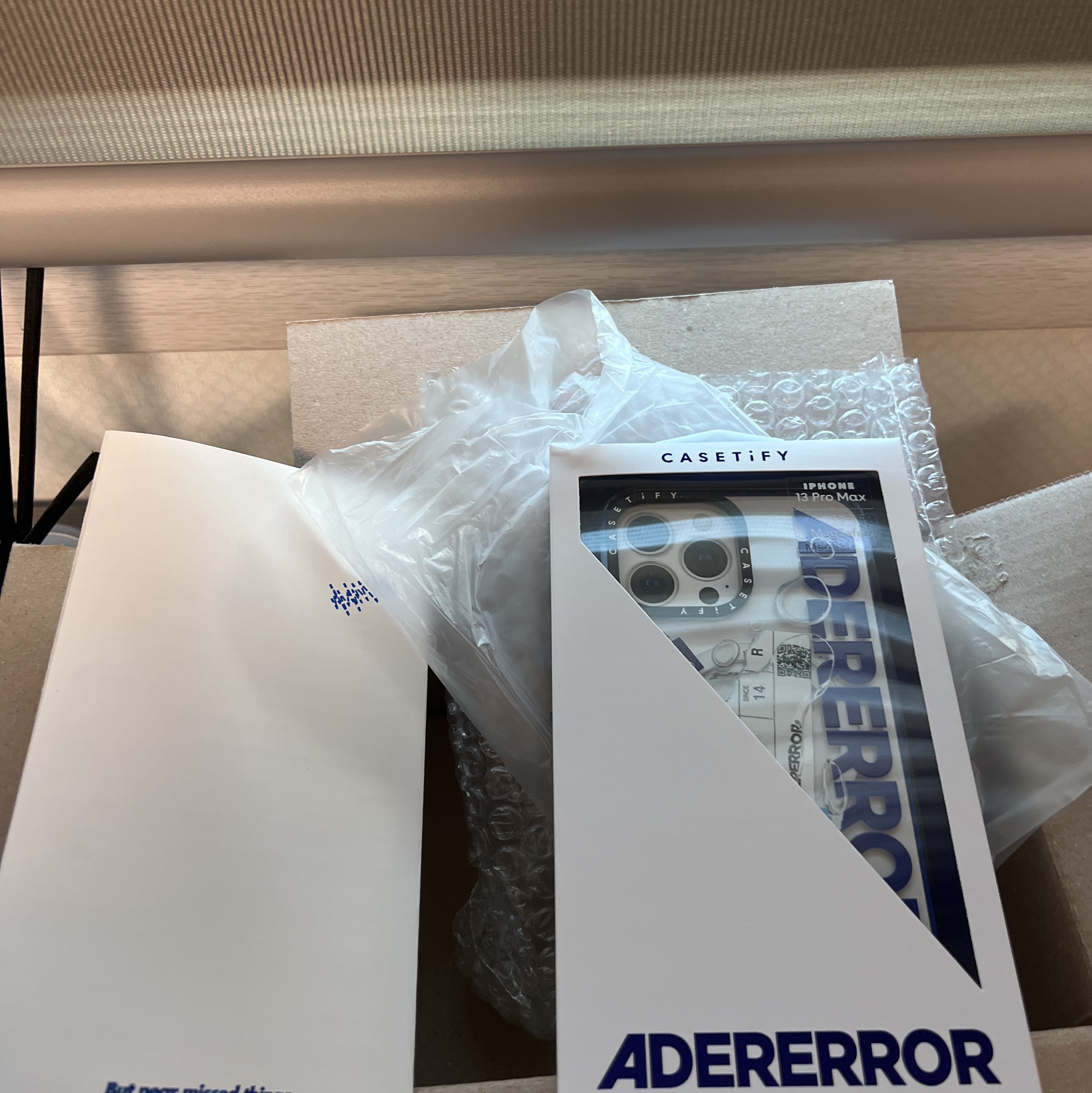 Casetify x Ader Error iPhone Sticker Magsafe Case Clear 착용 스타일 - 3