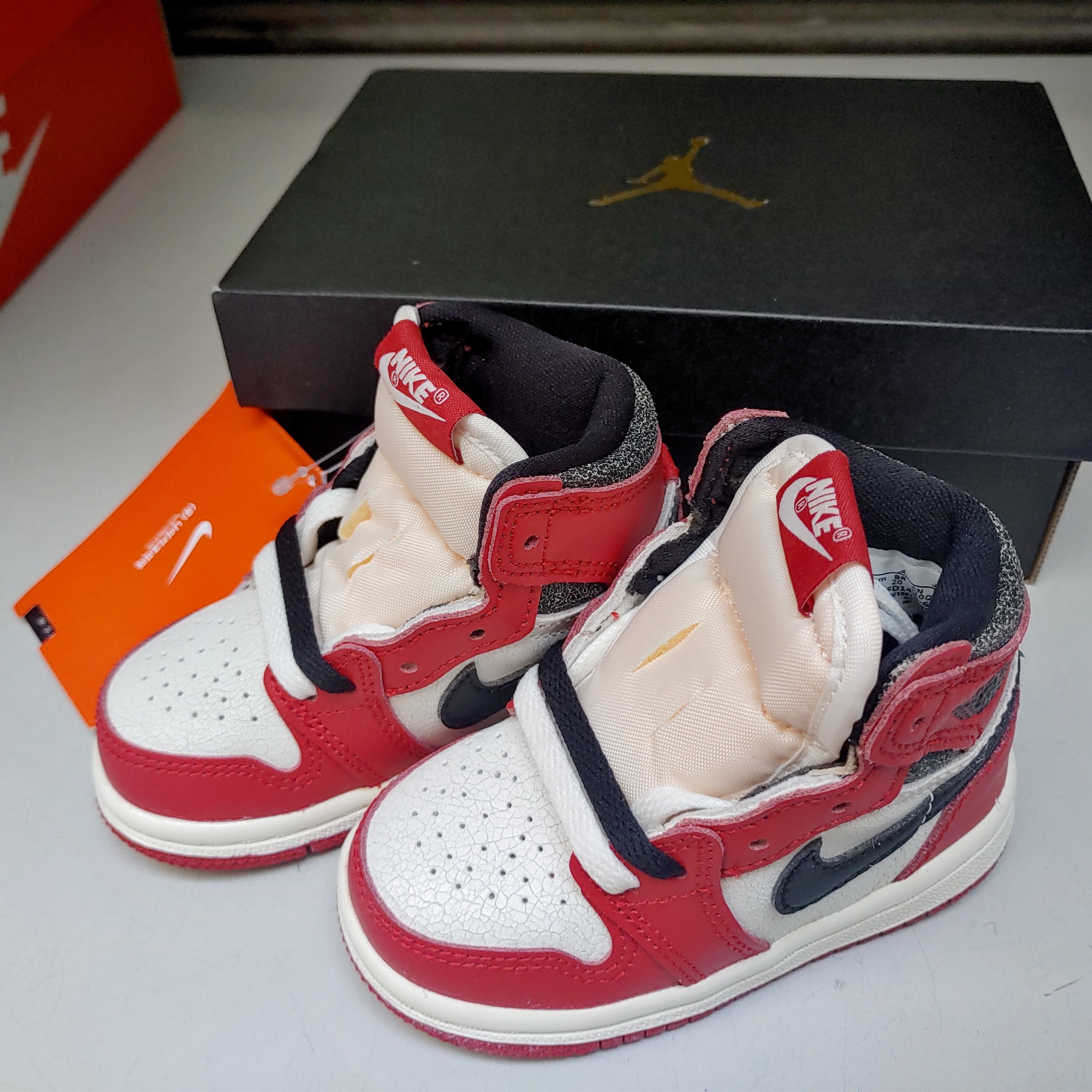 (TD) Jordan 1 Retro High OG Chicago 2022 착용 스타일 - 1