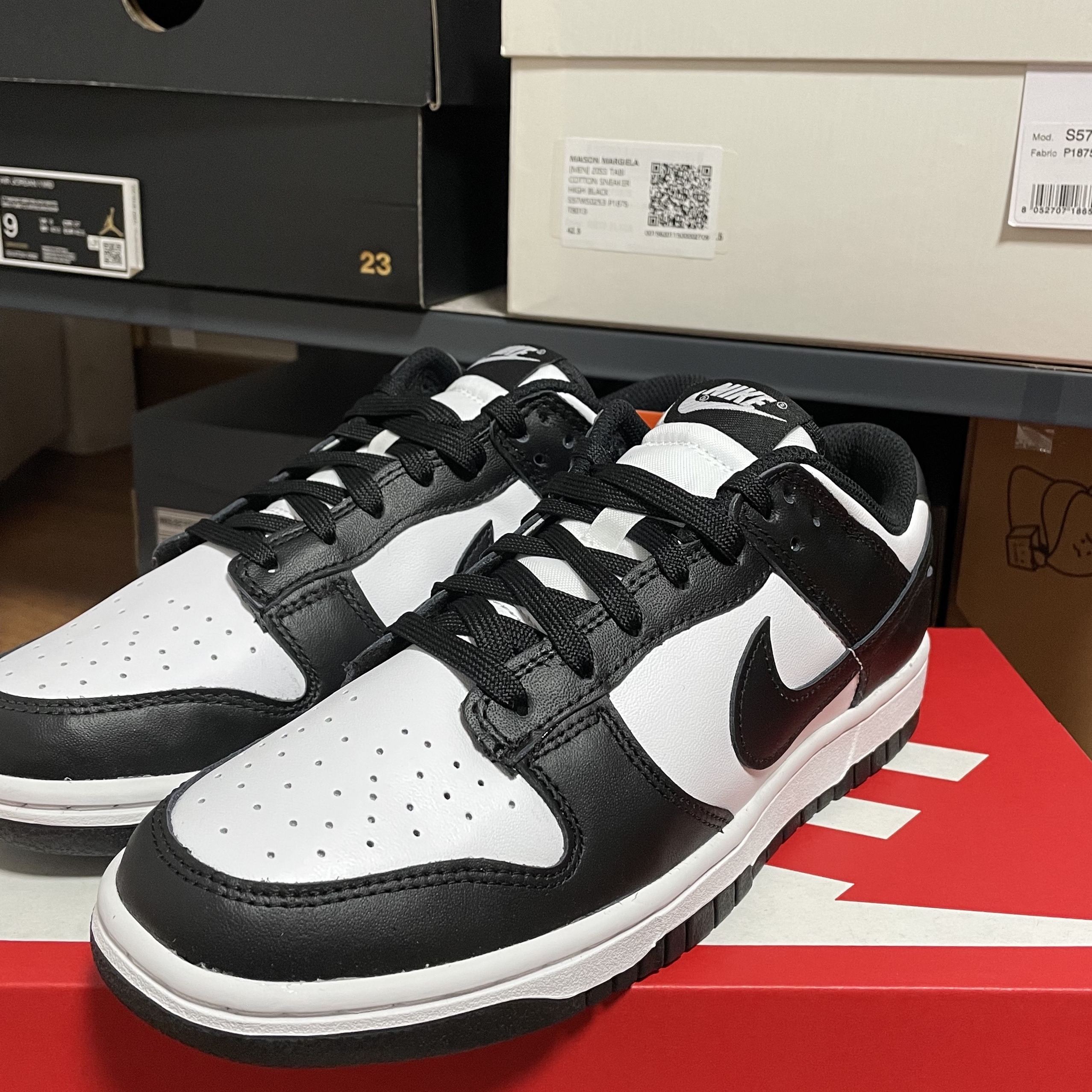 Nike Dunk Low Retro Black 착용 스타일
