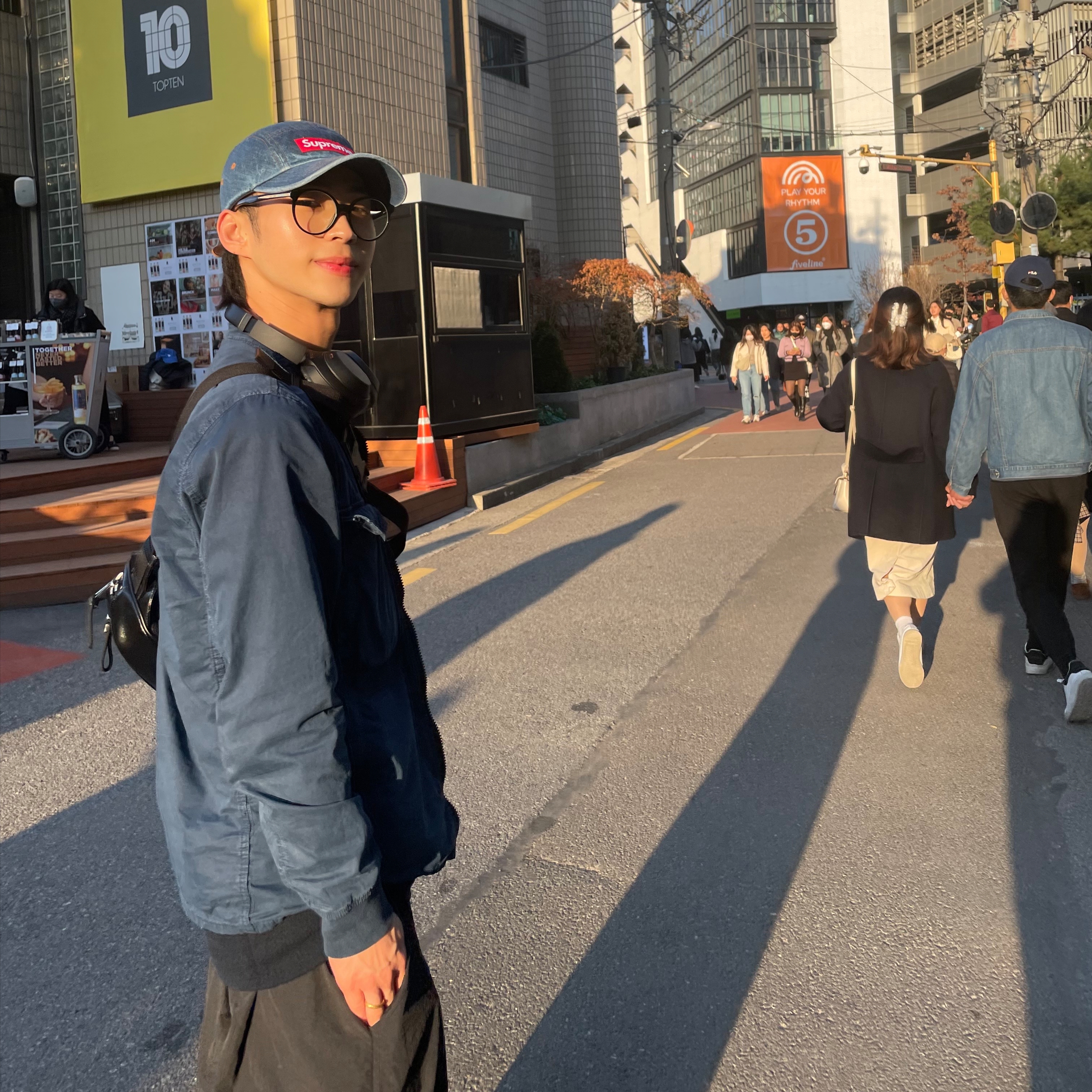 Supreme Washed Chino Twill Camp Cap Denim - 22FW 착용 스타일 - 1