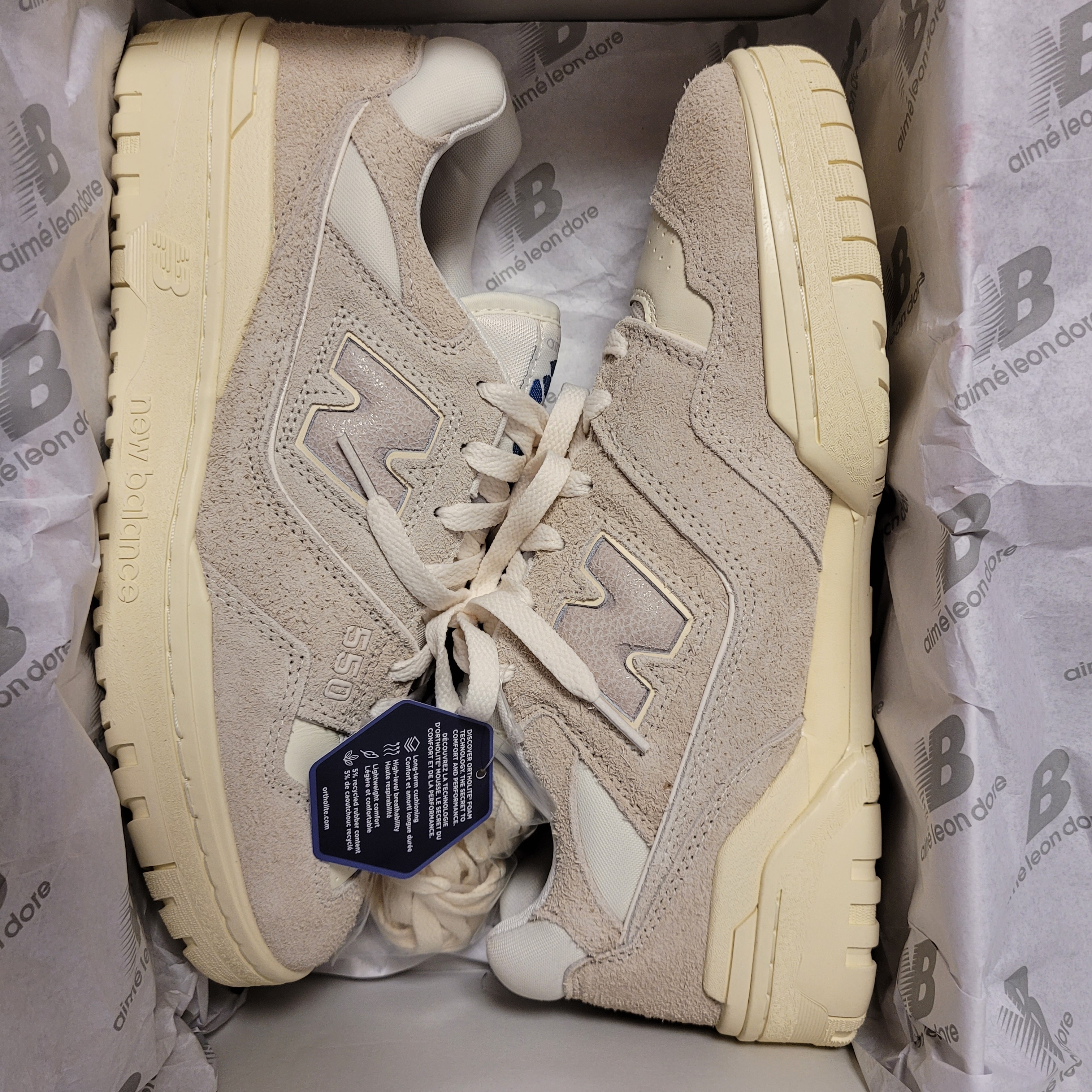 New Balance x Aime Leon Dore 550 Grey Suede 착용 스타일 - 2