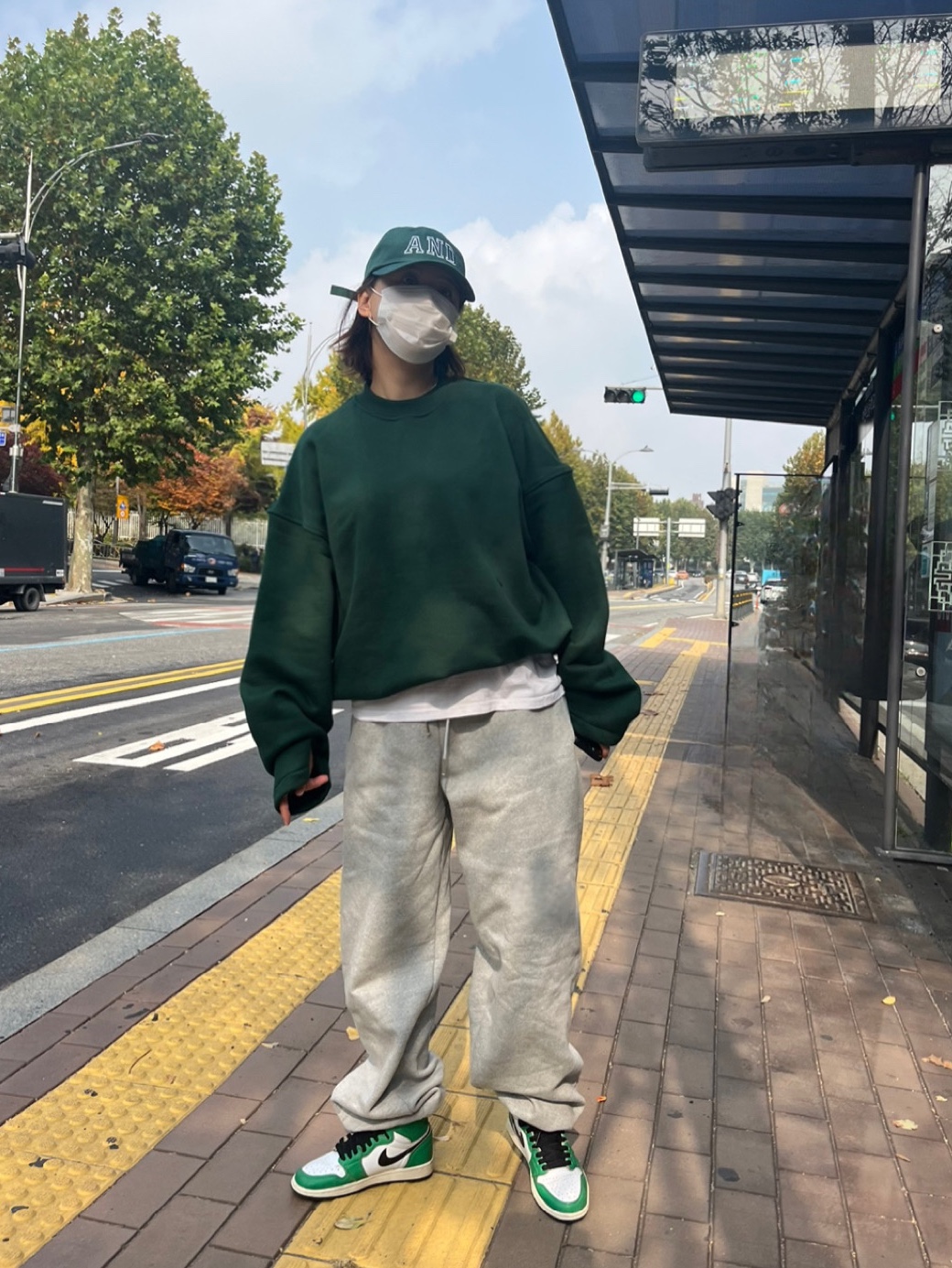 (W) Jordan 1 Retro High OG Lucky Green 착용 스타일 - 2