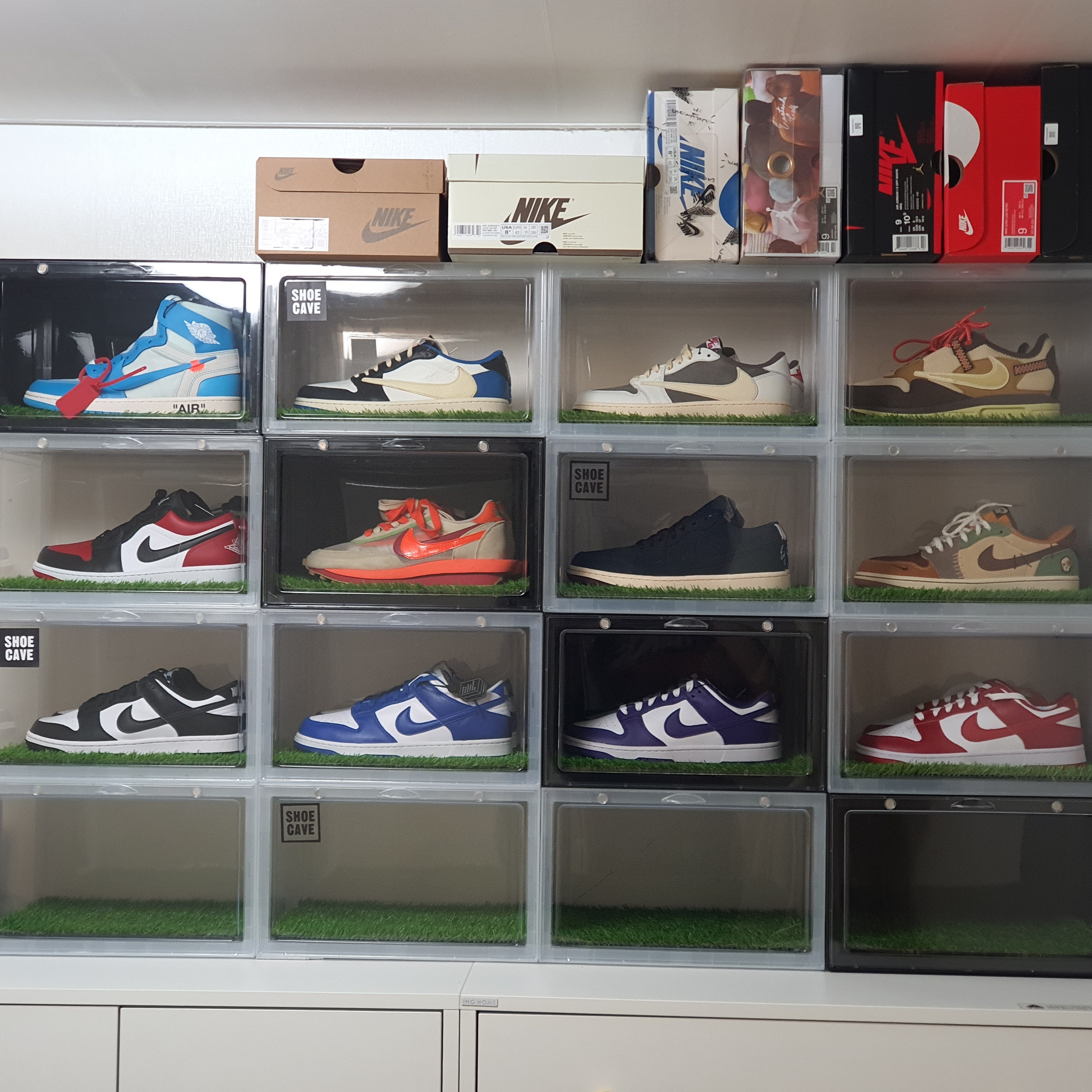 Jordan 1 x Off-White Retro High University Blue, Jordan 1 x Travis Scott x Fragment Retro Low OG SP Military Blue 착용 스타일