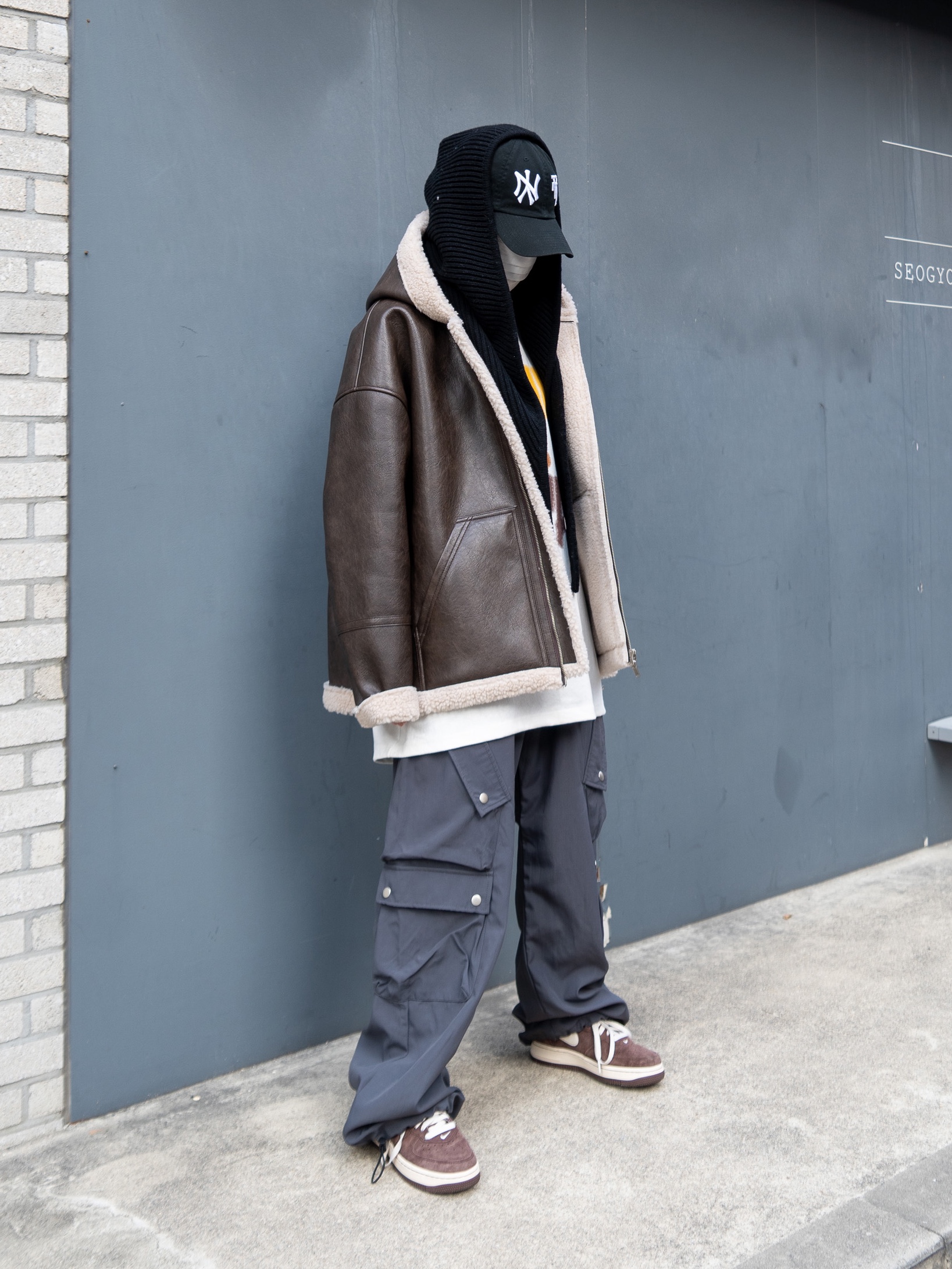Nike Air Force 1 Mid '07 QS Chocolate 착용 스타일 - 1