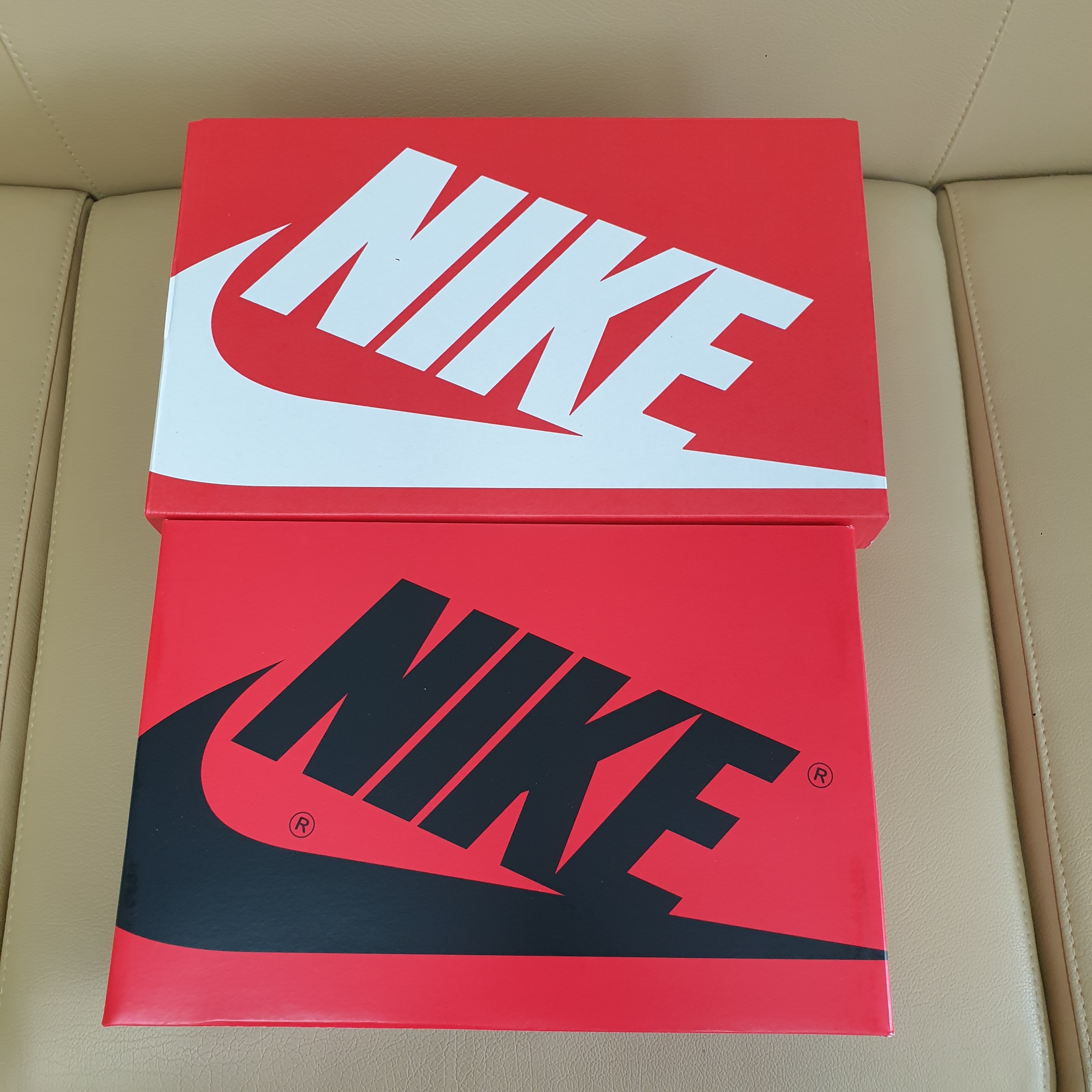 Nike Dunk Low Retro Black, (W) Jordan 1 Retro High OG Starfish 착용 스타일 - 3