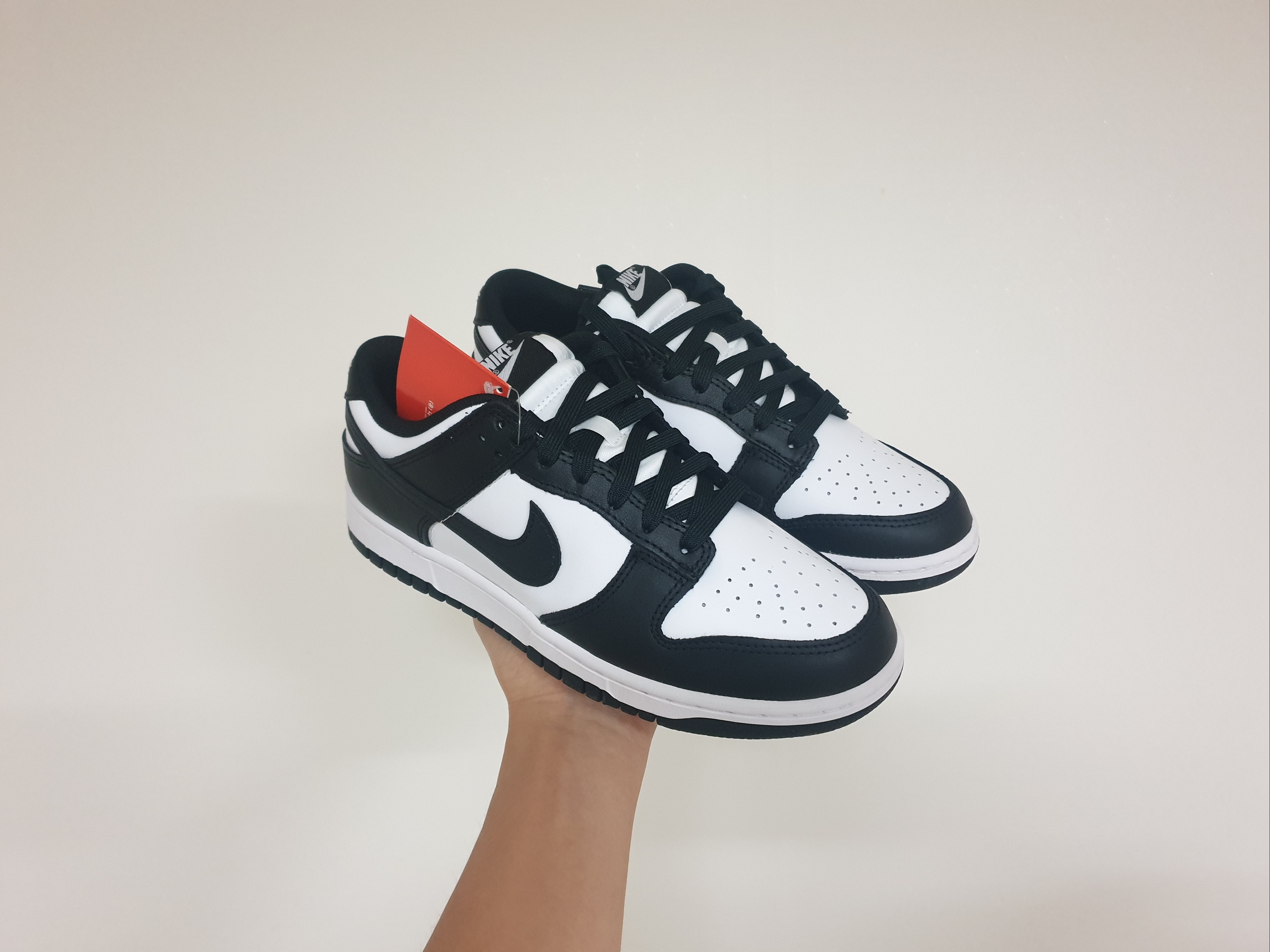 Nike Dunk Low Retro Black, (W) Nike Dunk Low Black 착용 스타일 - 1